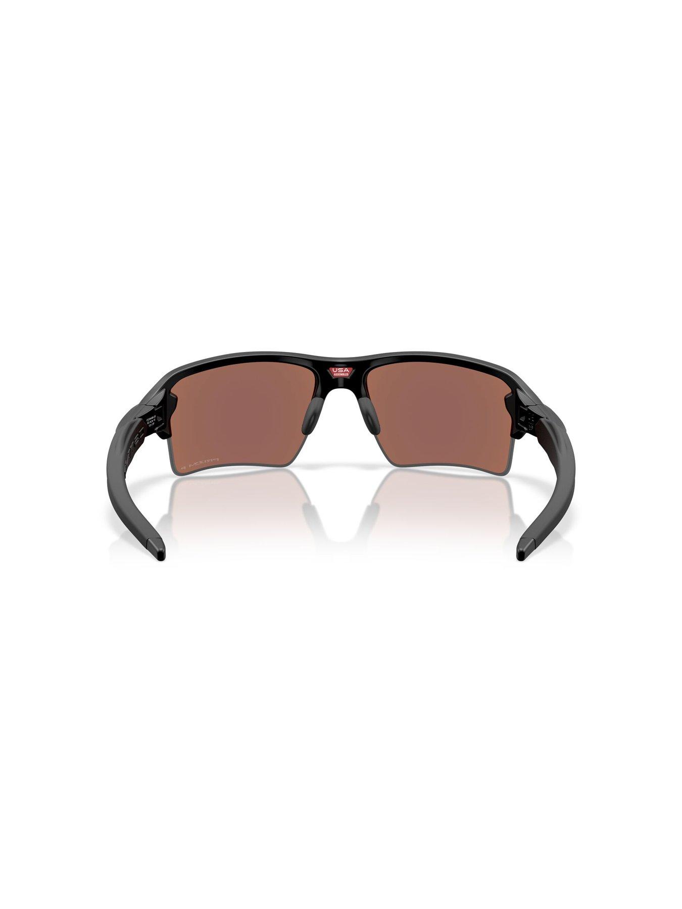 Image 4 of 4 of Oakley 0Oo9488 Square Sunglasses- Black