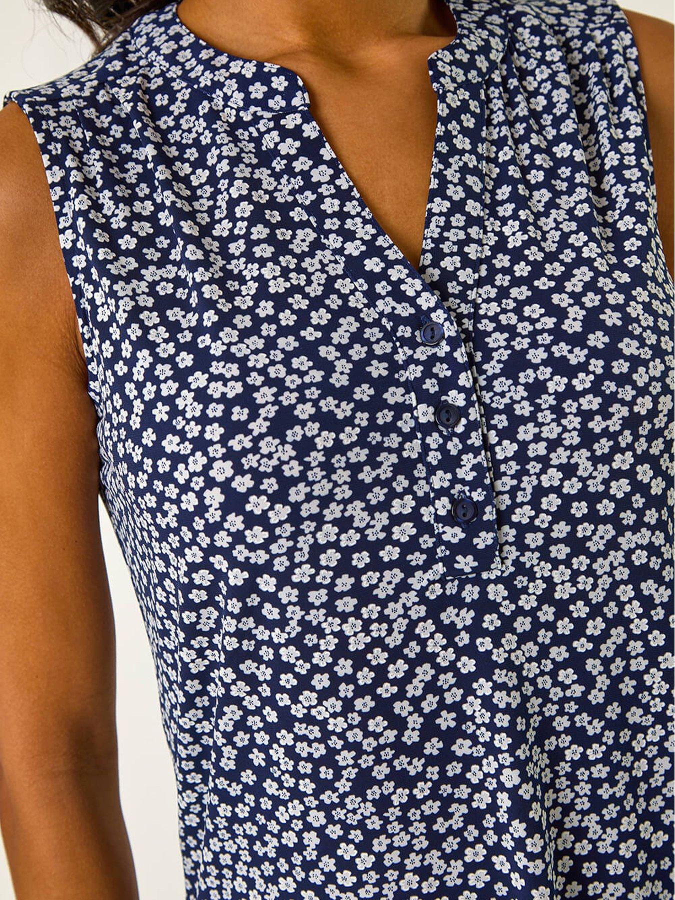 Image 5 of 5 of Roman Textured Floral Print V-neck Stretch Top - Navy