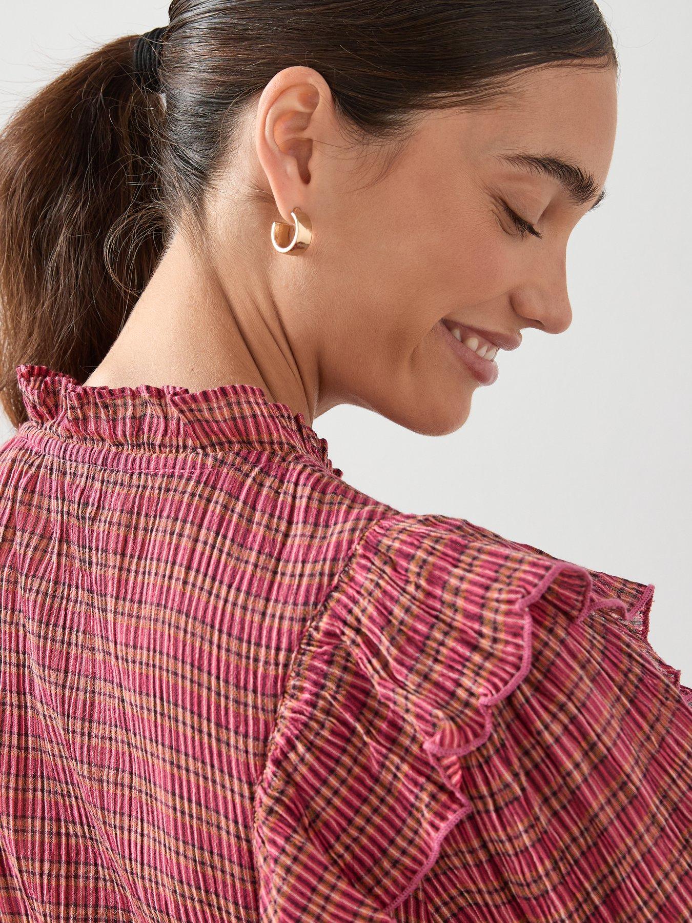 the-very-collection-ruffle-detail-checked-shirt-redoutfit