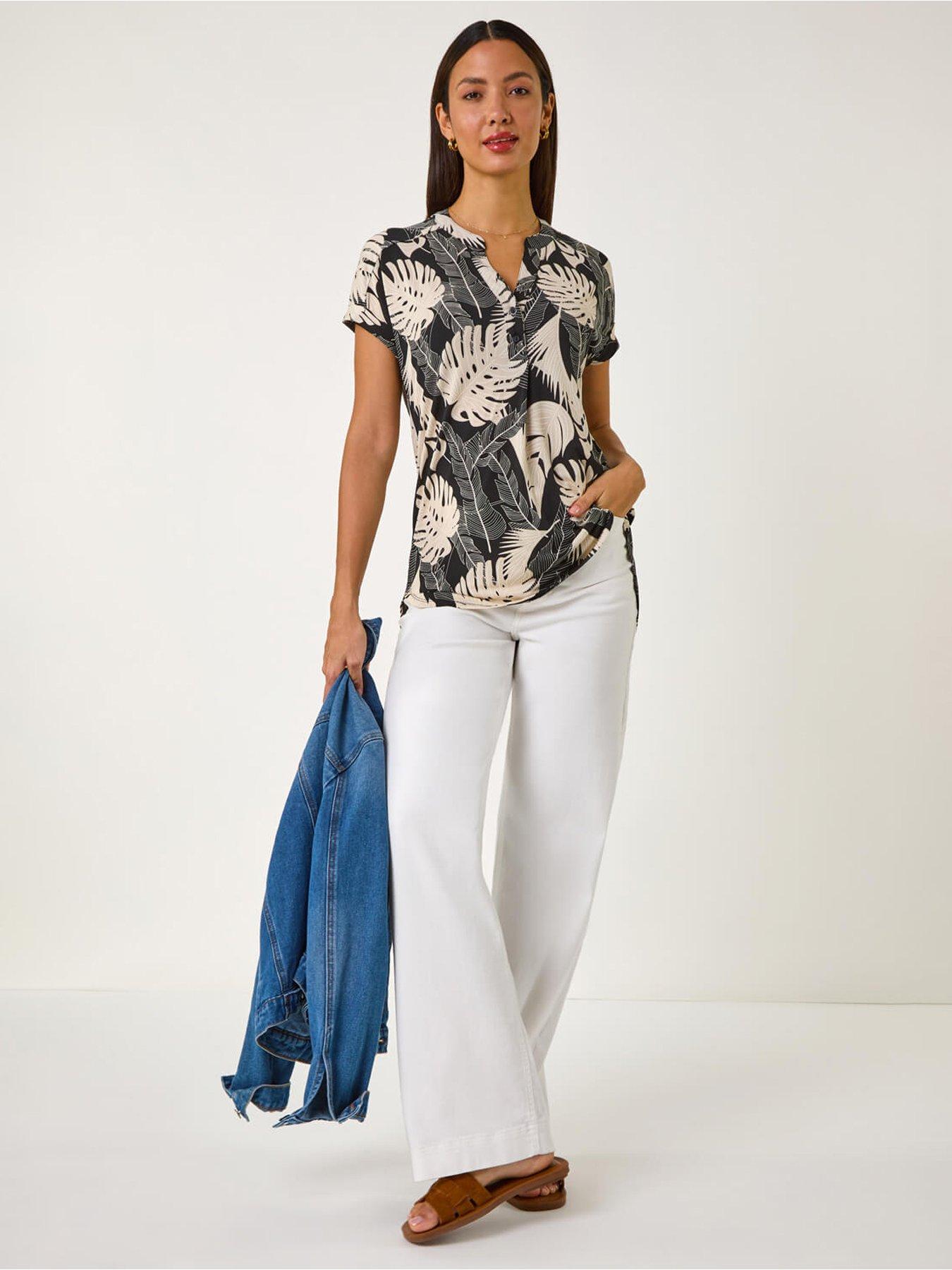 Image 3 of 5 of Roman Textured Leaf Print V-neck Stretch Top - Stone