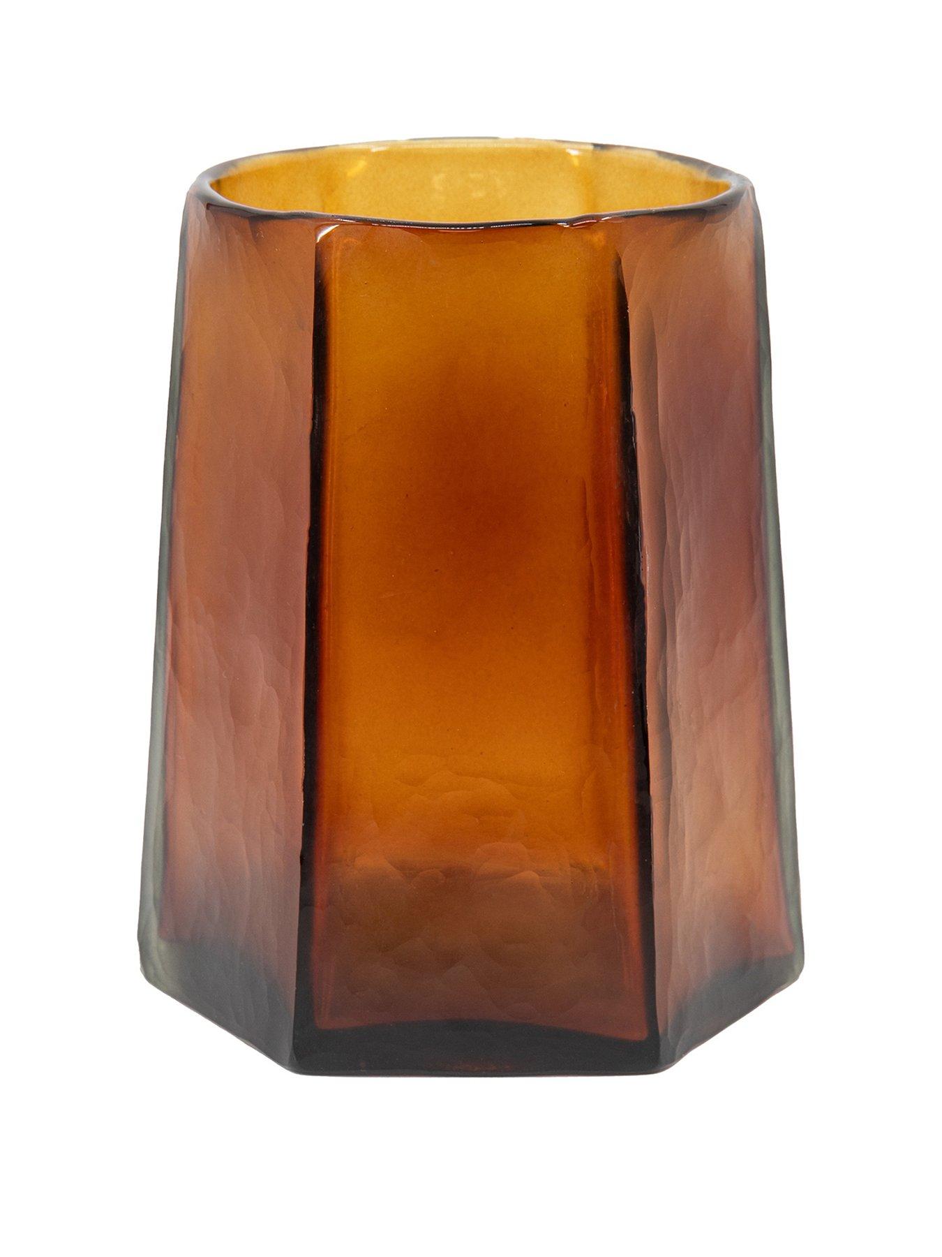 gallery-direct-faceted-short-hurricane-amberstillFront