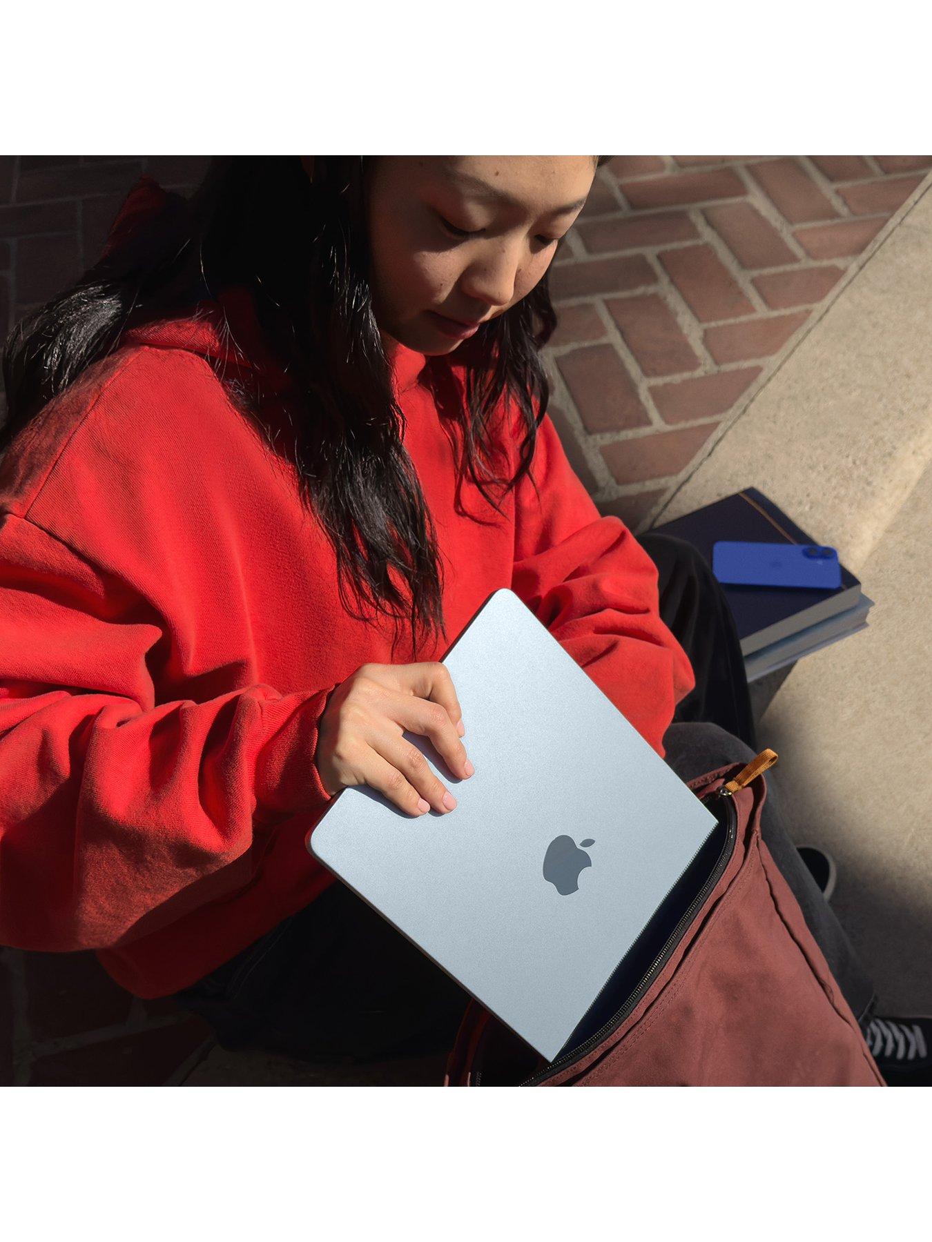 Image 6 of 8 of Apple MacBook Air (M4, 2025) 13 inch with 10-core CPU and 10-core GPU, 16GB Unified Memory, 512GB SSD - Silver