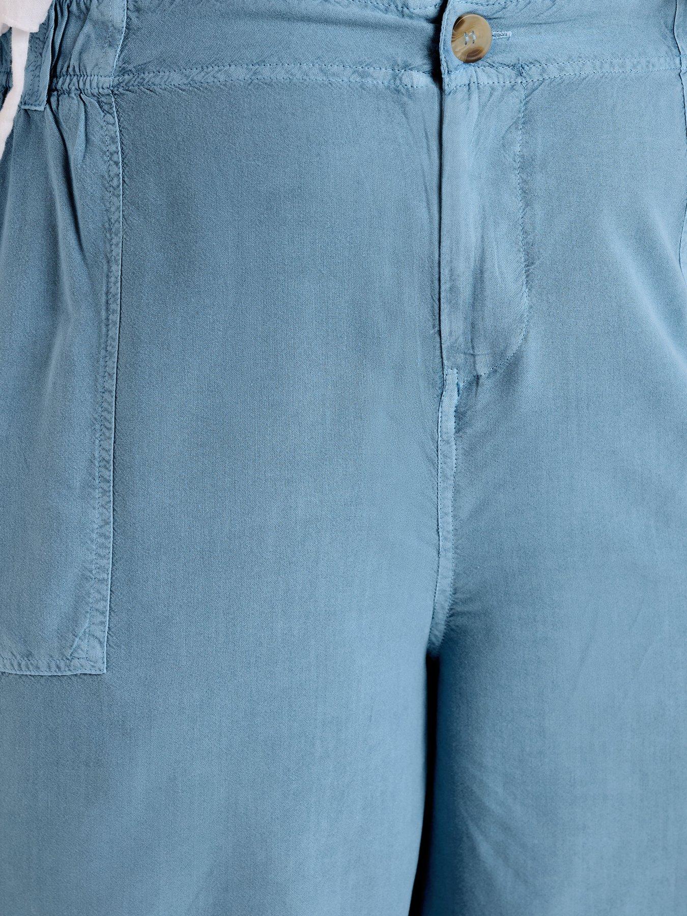 yours-curve-chambray-elasticated-waist-short-blueoutfit