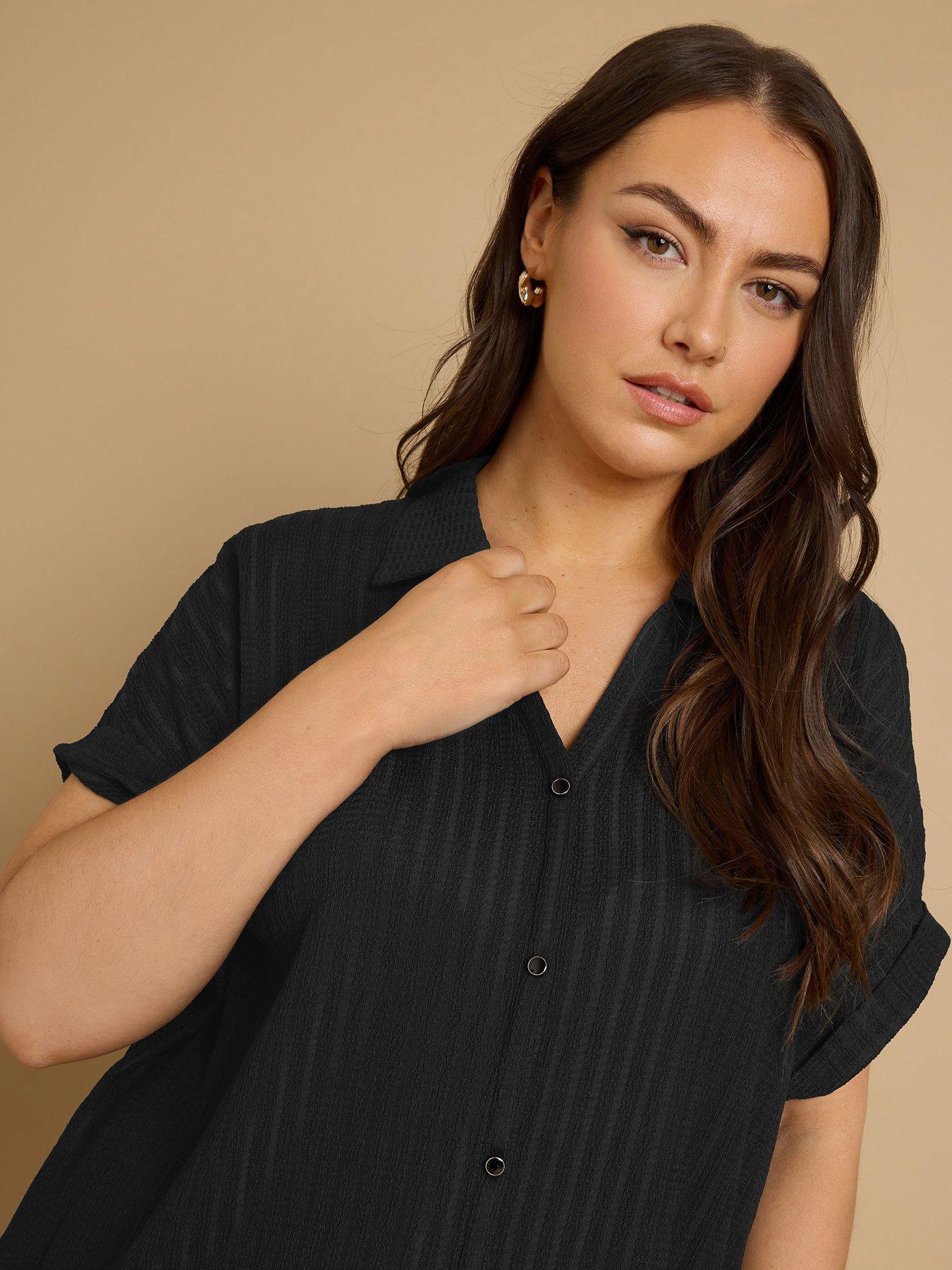 yours-curve-grown-on-boxy-shirt-blackoutfit