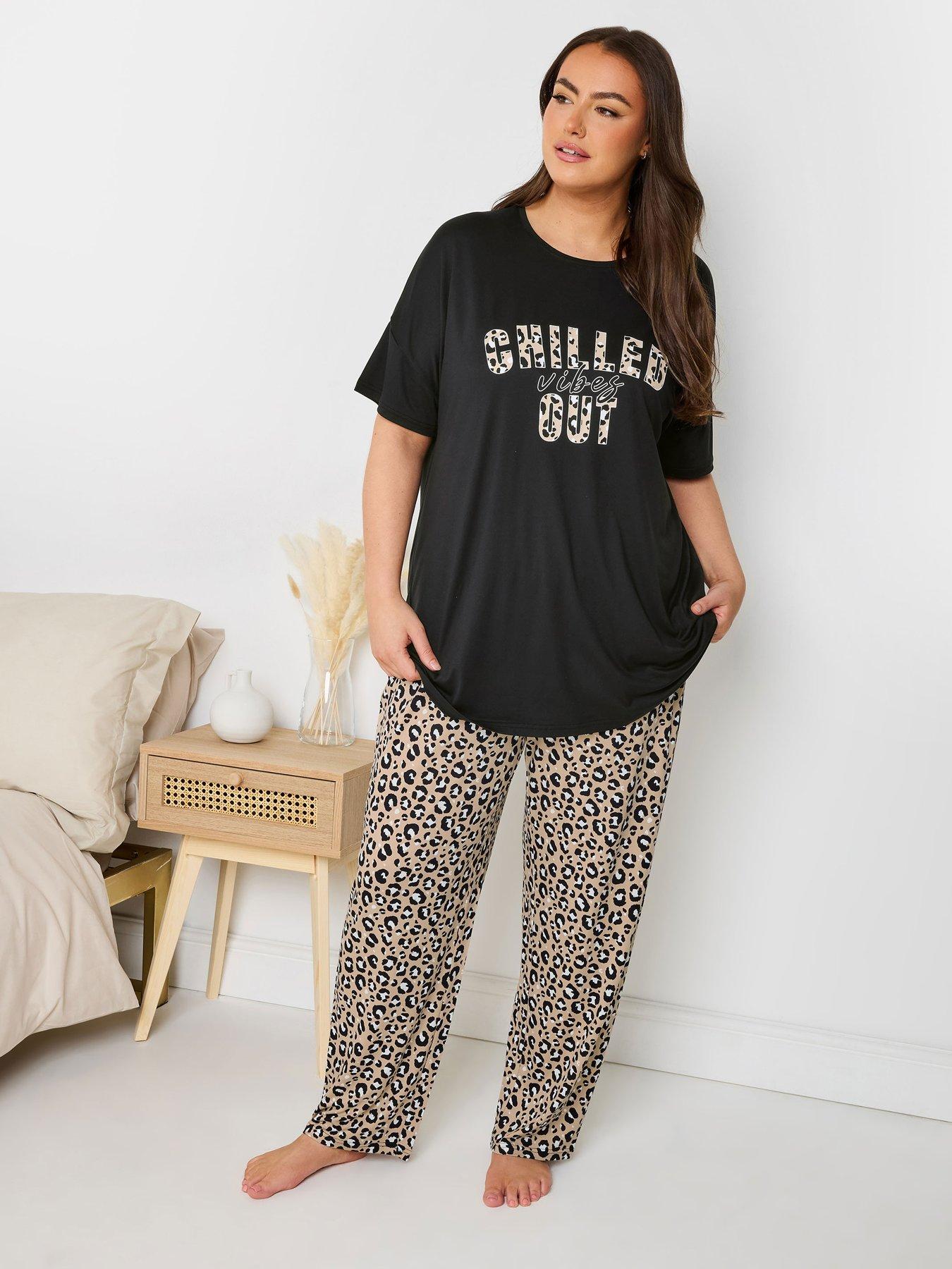 Image 3 of 4 of Yours Curve Chilled Out Vibes Wide Leg Pyjama Set - Black