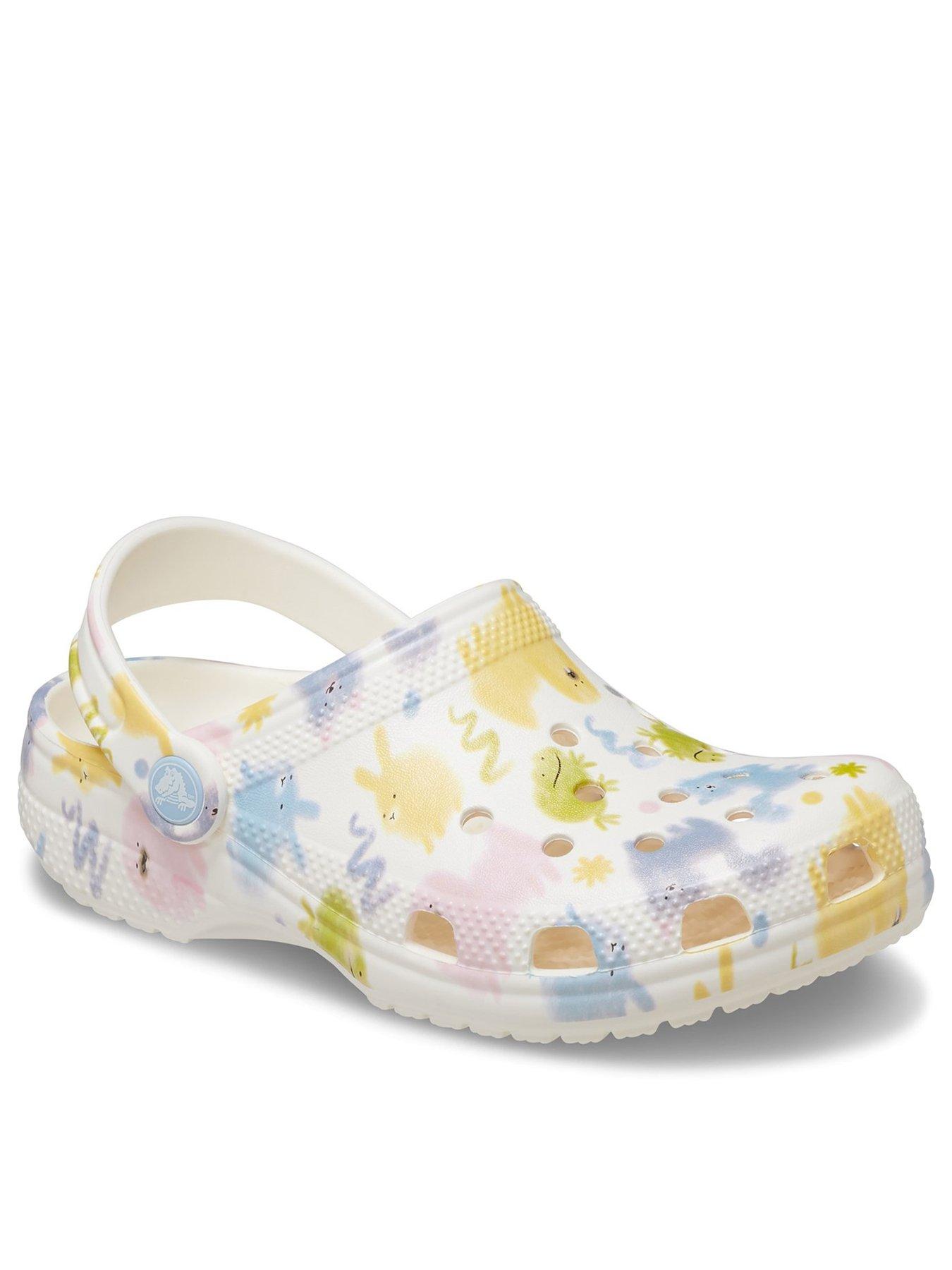 crocs-classic-clog-graphic-toddlerstillFront