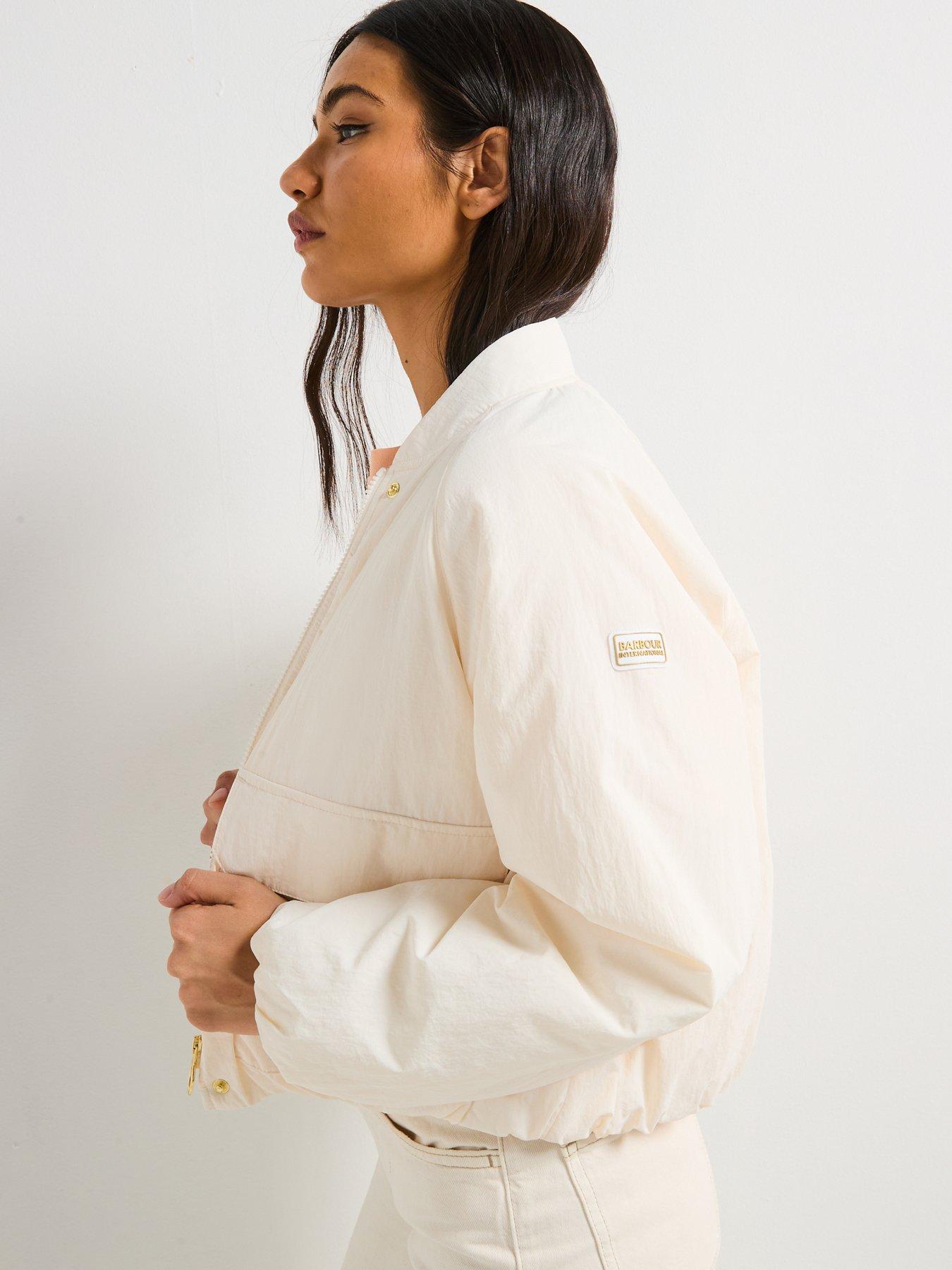 barbour-international-costello-bomber-casual-jacket-beigeoutfit