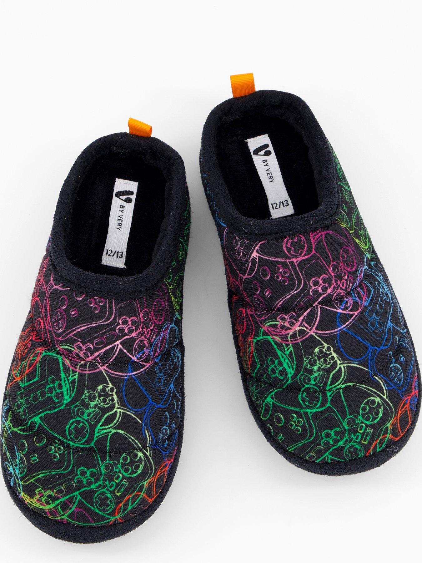 the-very-collection-boys-gaming-mule-slipper-blackoutfit