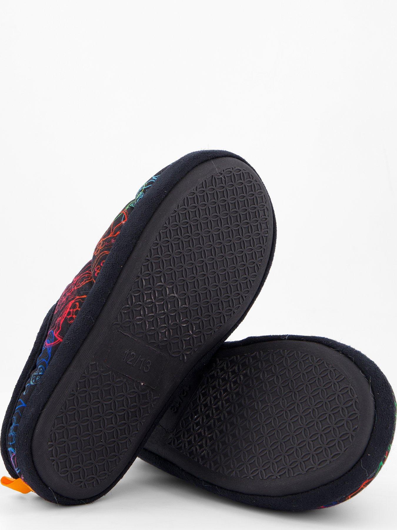 the-very-collection-boys-gaming-mule-slipper-blackdetail