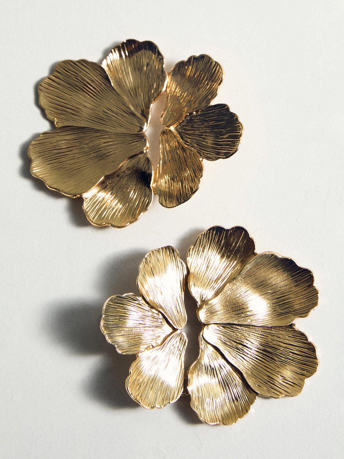 Image 3 of 3 of Mango Textured Flower Earrings - Gold