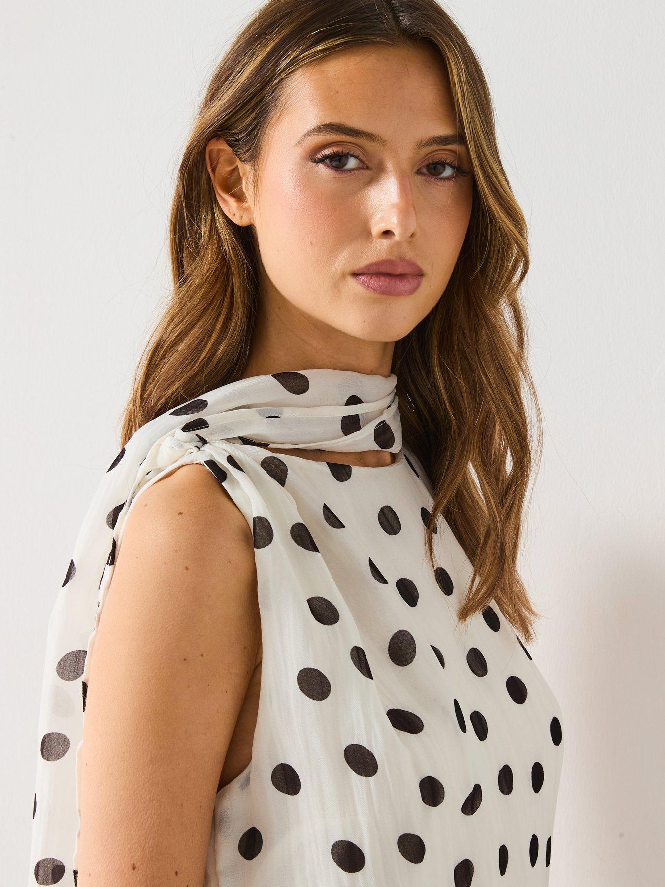 mango-polka-dot-wrap-neck-blouse-creamdetail