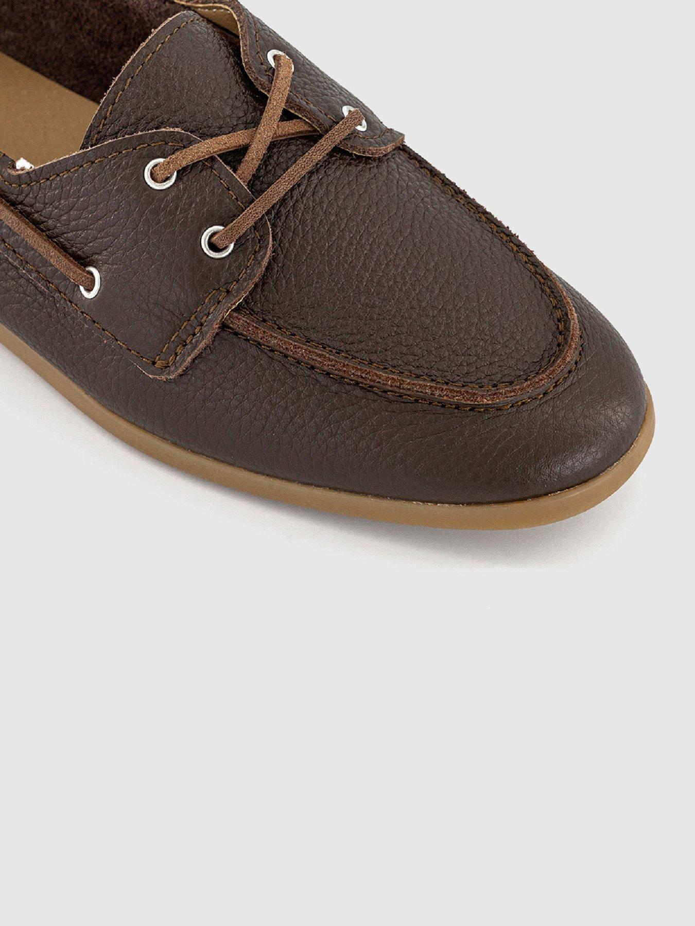 office-boat-shoe-brownoutfit