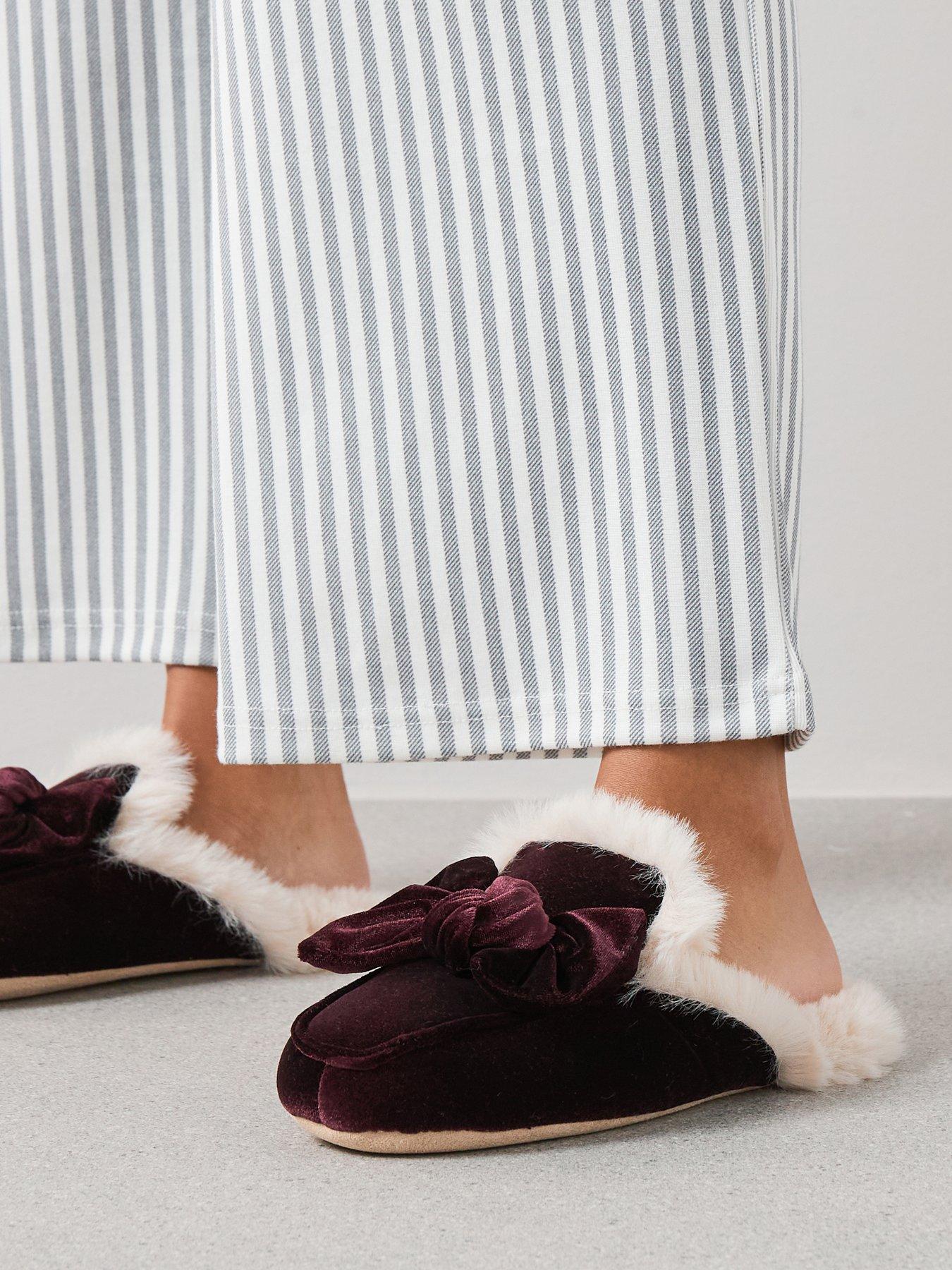 v-by-very-bow-velvet-mule-slipper-burgundy