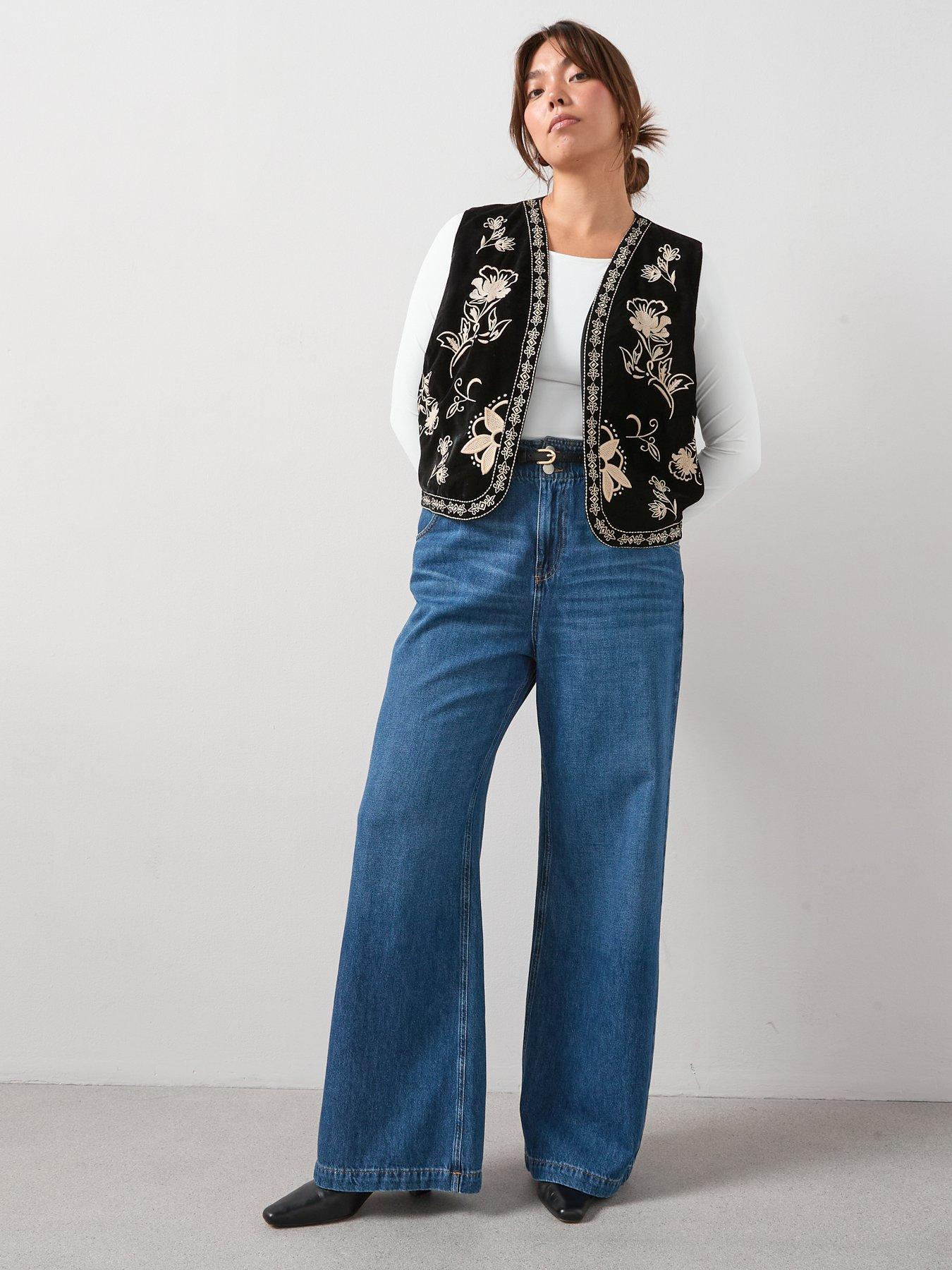 Image 3 of 7 of V by Very Curve Embroidered Velvet Waistcoat - Black