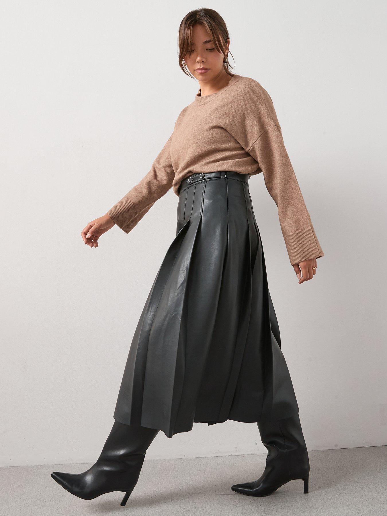 v-by-very-curve-pu-pleated-midi-skirt-blackfront