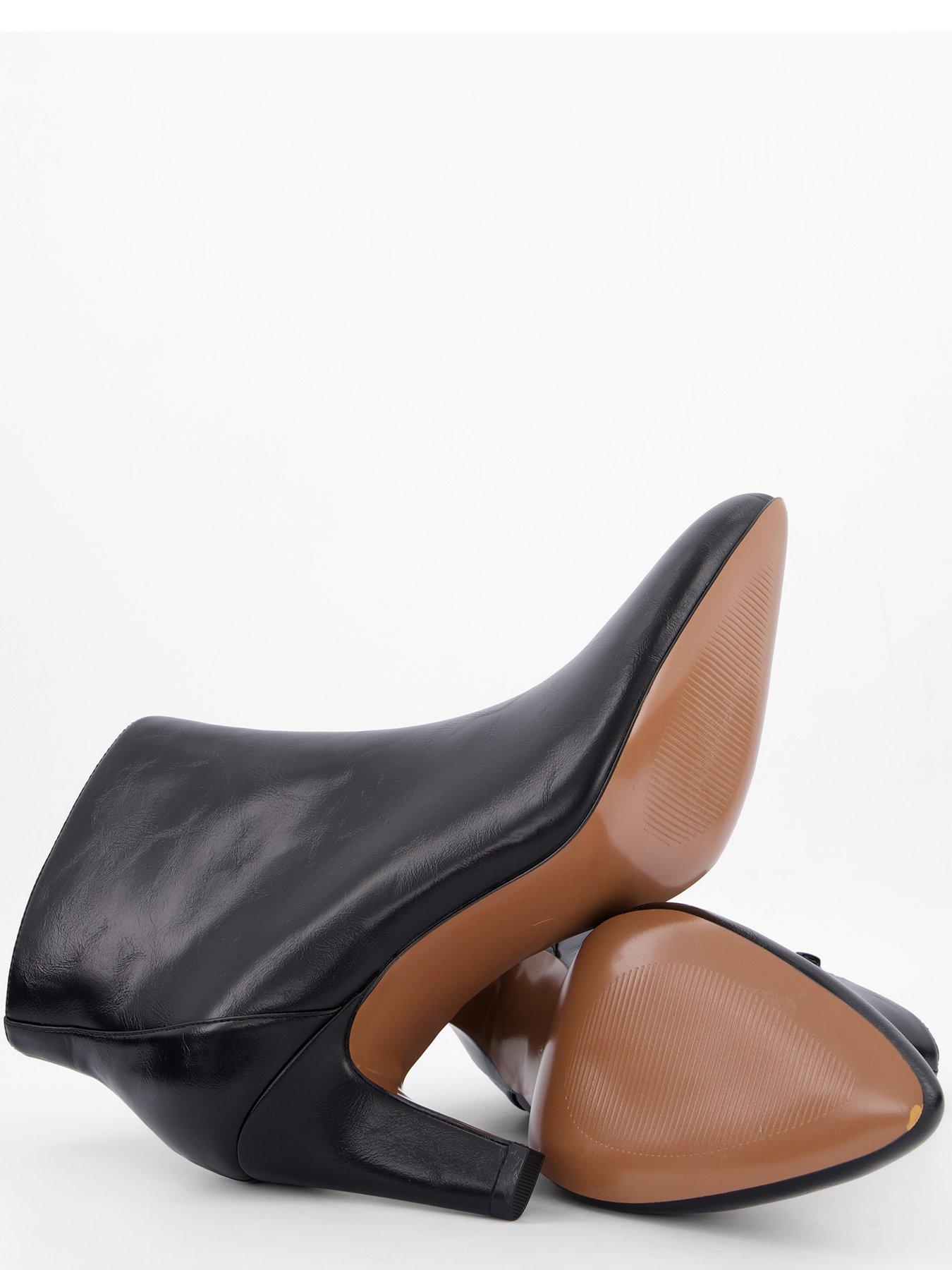 Image 5 of 7 of V by Very Round Toe Ankle Boot - Black