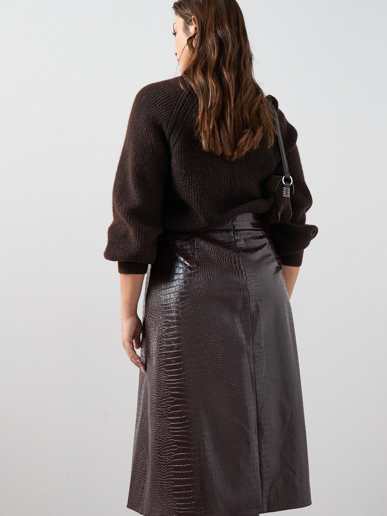 the-very-collection-curve-pu-croc-a-line-midi-skirt-burgundyoutfit