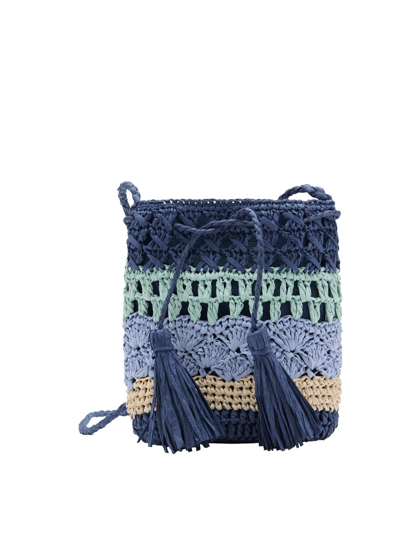 mango-girls-contrast-mini-bag-navyoutfit