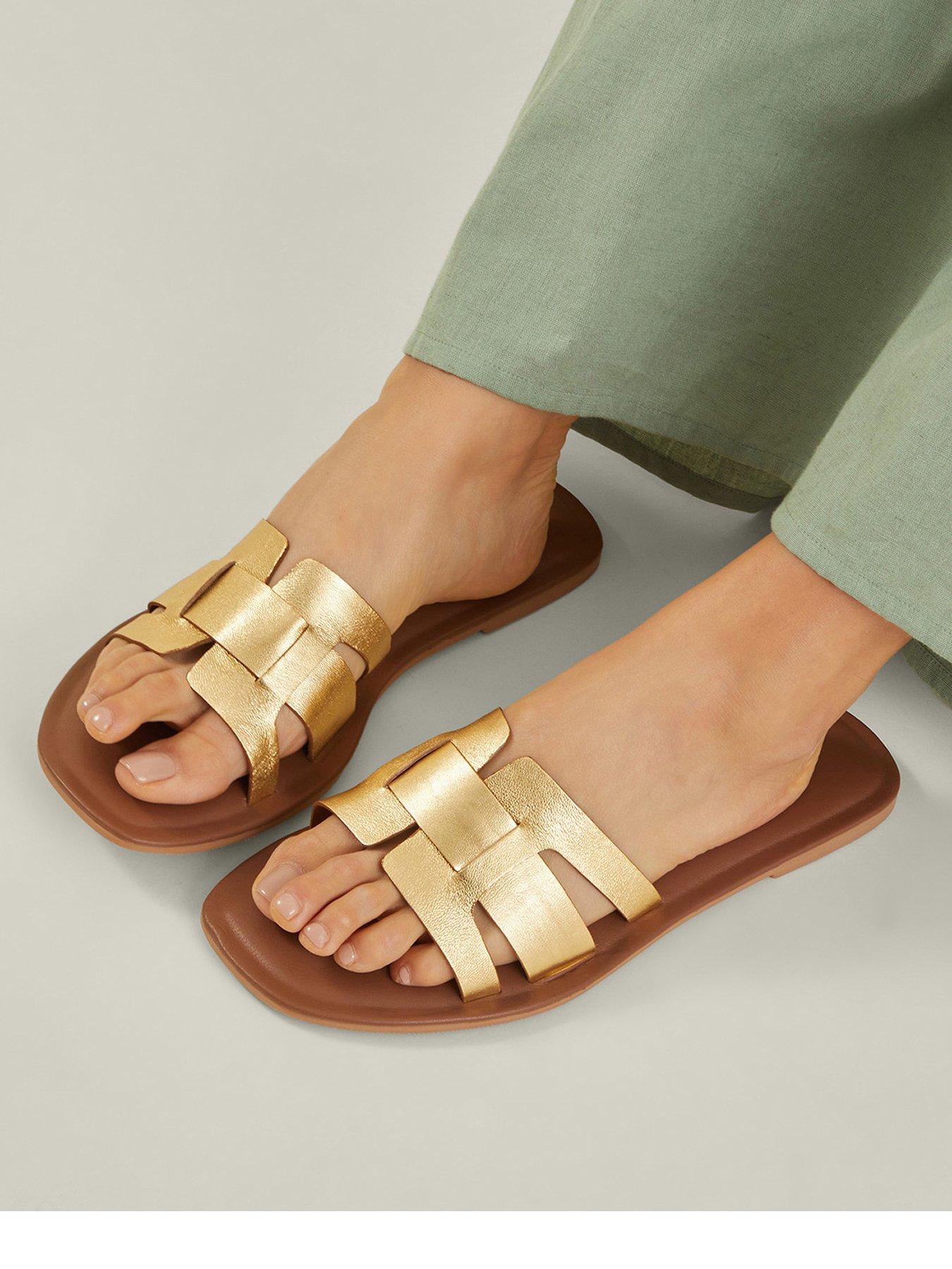 Image 2 of 4 of Accessorize Geo Cut Out Sliders - Gold