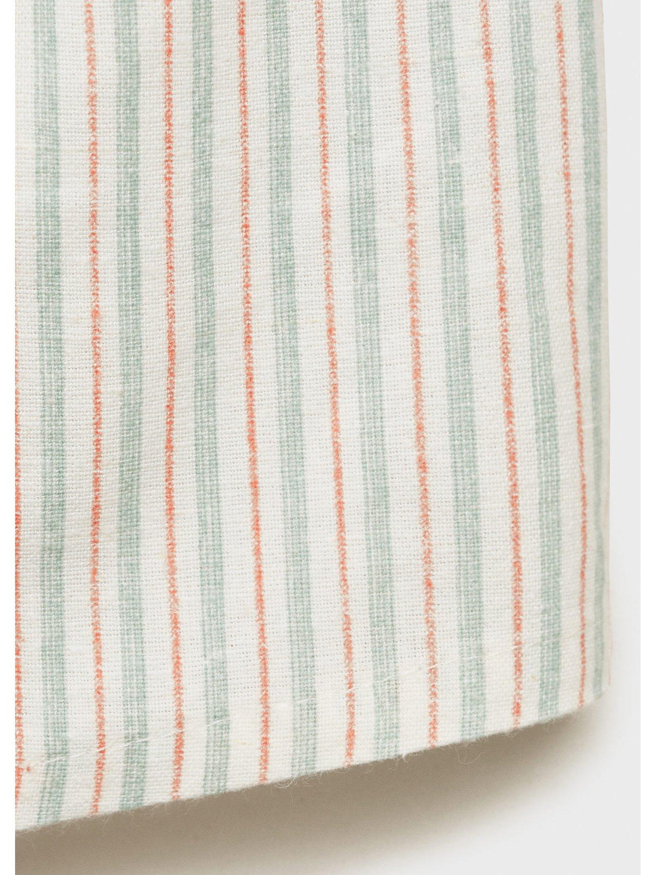 mango-baby-unisex-stripe-shorts-light-creamoutfit