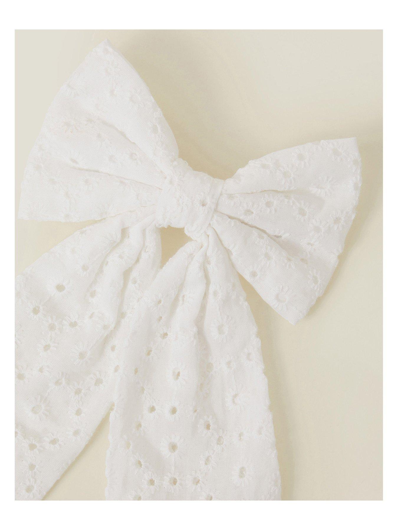 accessorize-broderie-bow-barrette-hair-clip-whiteoutfit