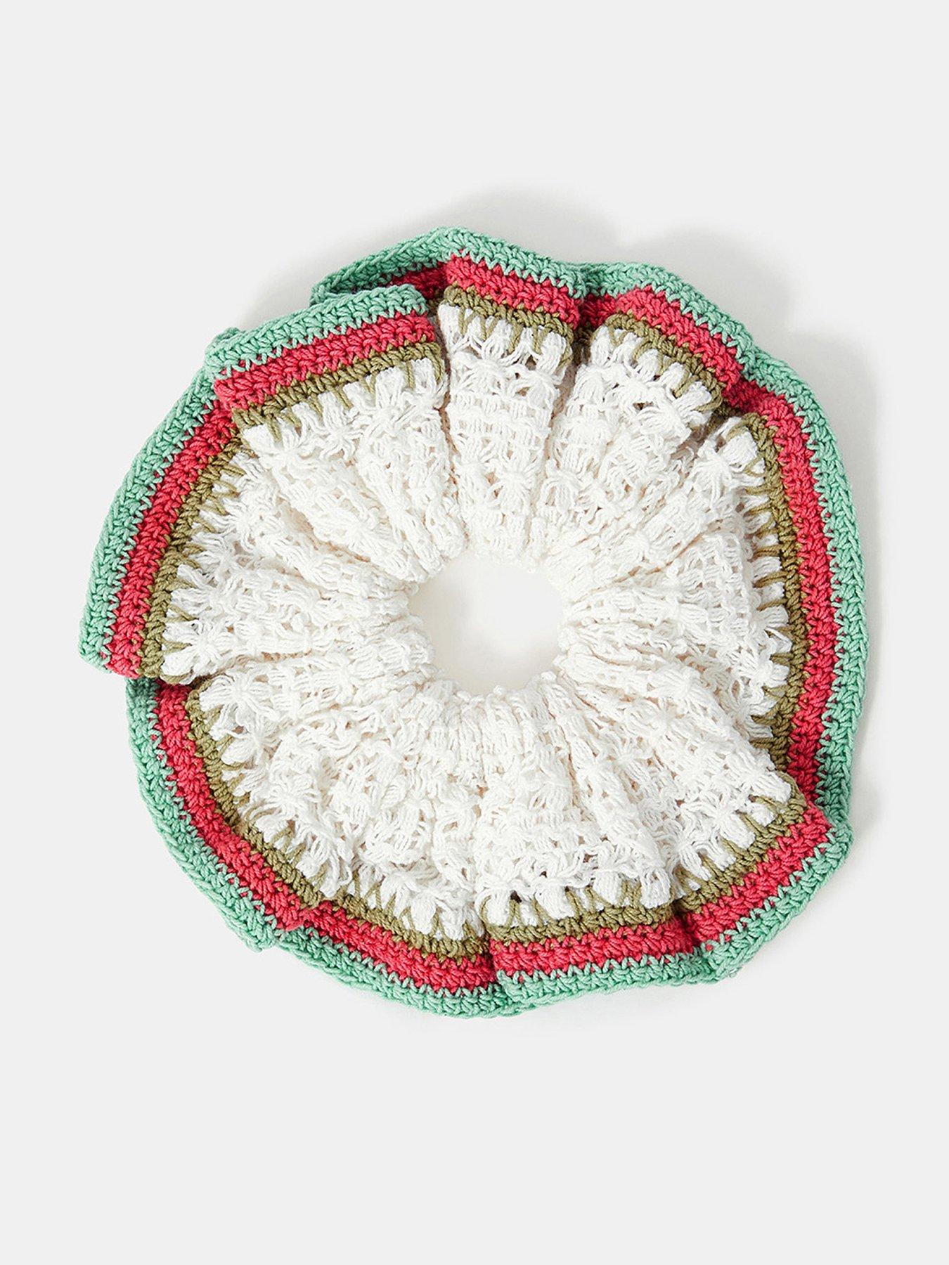 accessorize-crochet-striped-scrunchie-creamfront