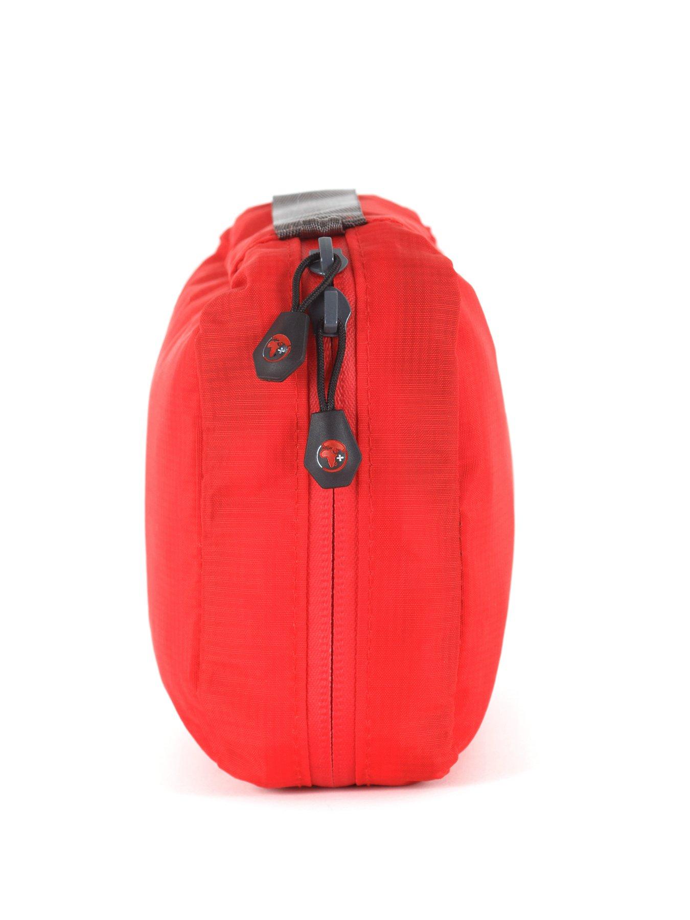 lifesystems-adventurer-first-aid-kitback
