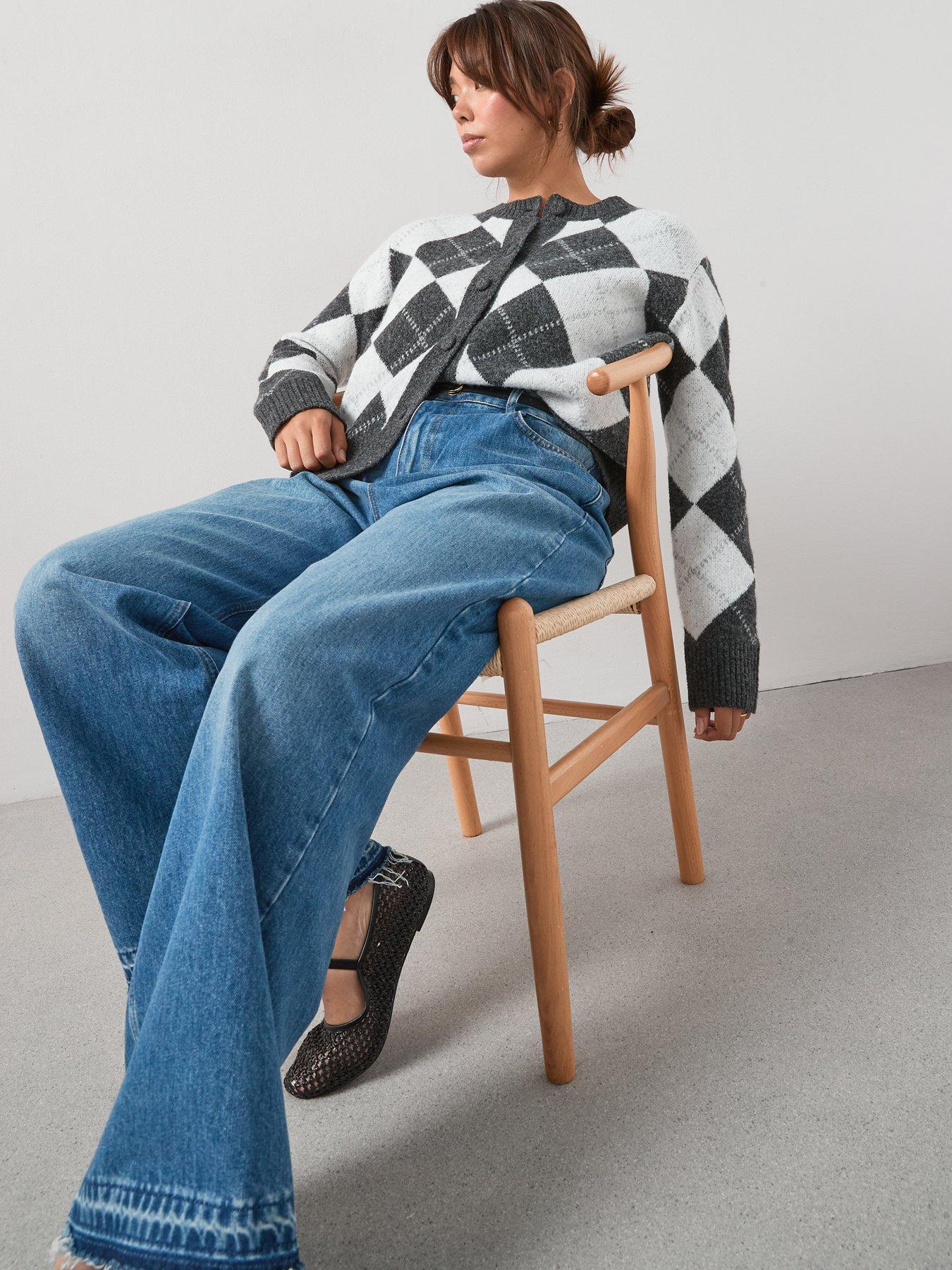 v-by-very-curve-argyle-button-through-crew-neck-cardigan-greyoutfit