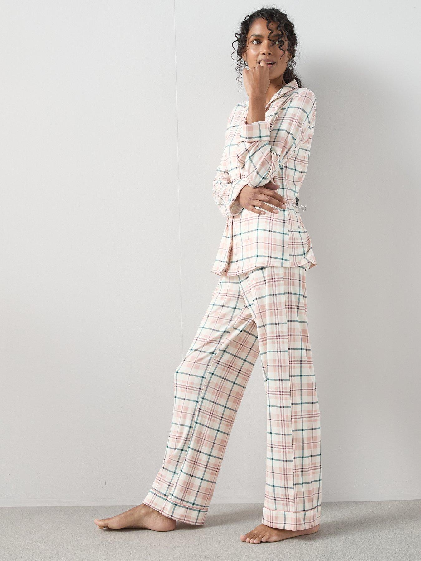 the-very-collection-check-aop-fleece-revere-pj-set-greendetail