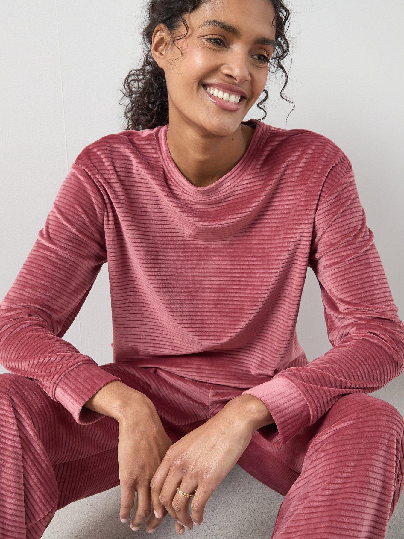 the-very-collection-velour-long-sleeve-striped-pyjama-set-pinkoutfit