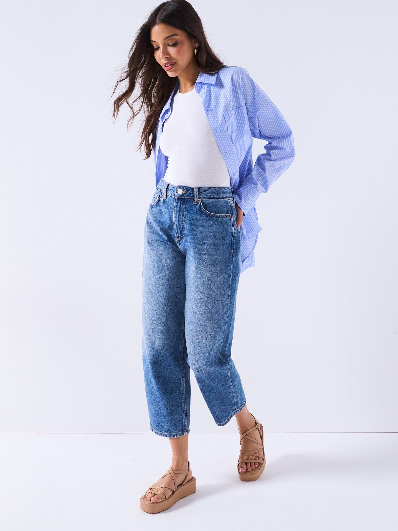 Image 3 of 6 of The Very Collection Cropped Barrel Leg Jeans - Mid Wash