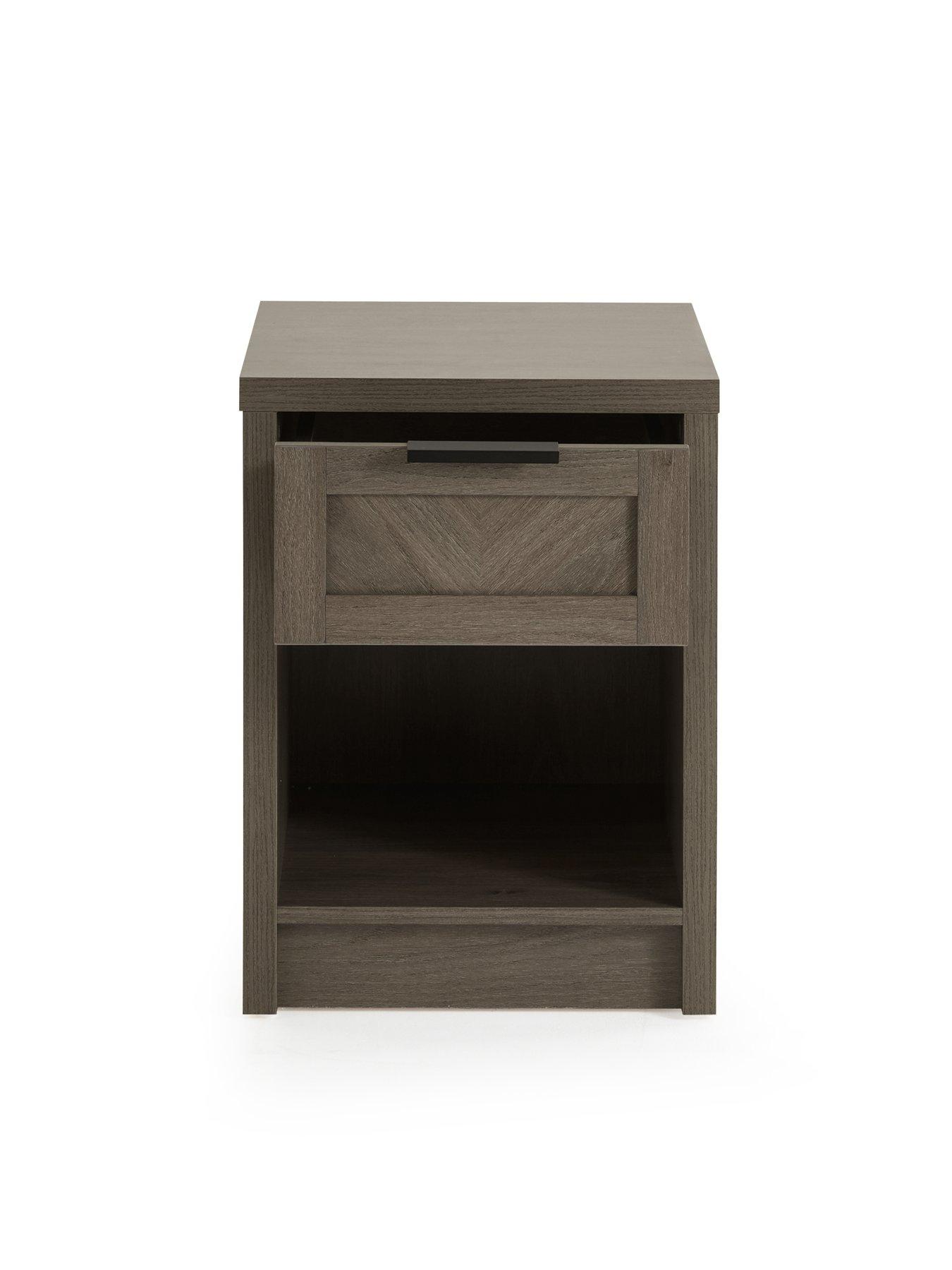 the-very-collection-chevry-side-table-dark-oakoutfit