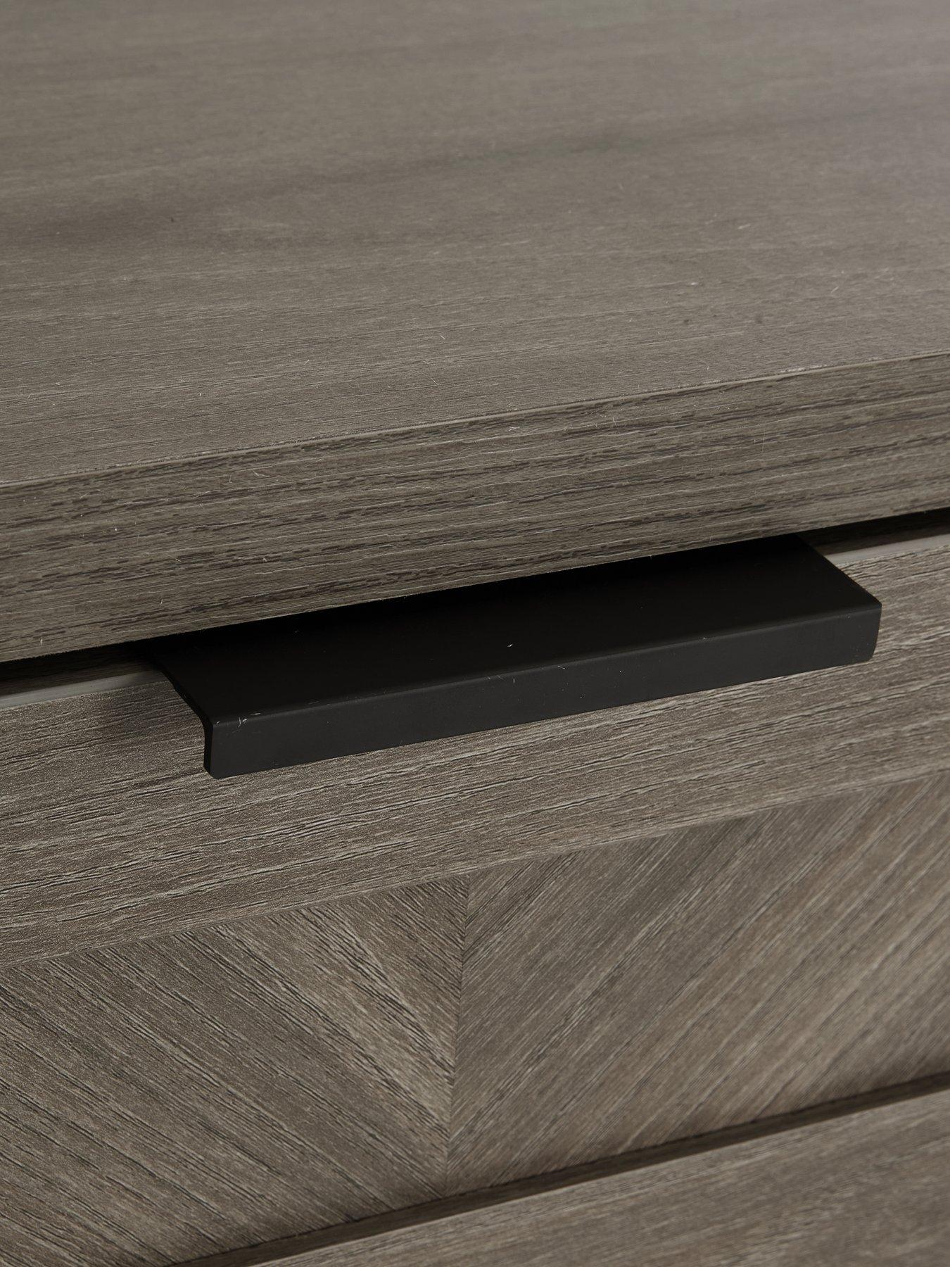 the-very-collection-chevry-3-door-3-drawernbspsideboard-dark-oakdetail
