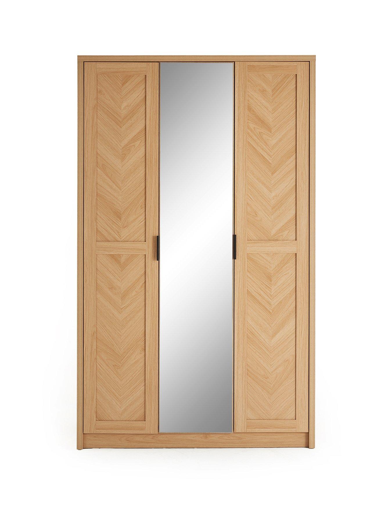 Image 2 of 7 of The Very Collection Chevry 3 Door Mirrored Wardrobe - Oak