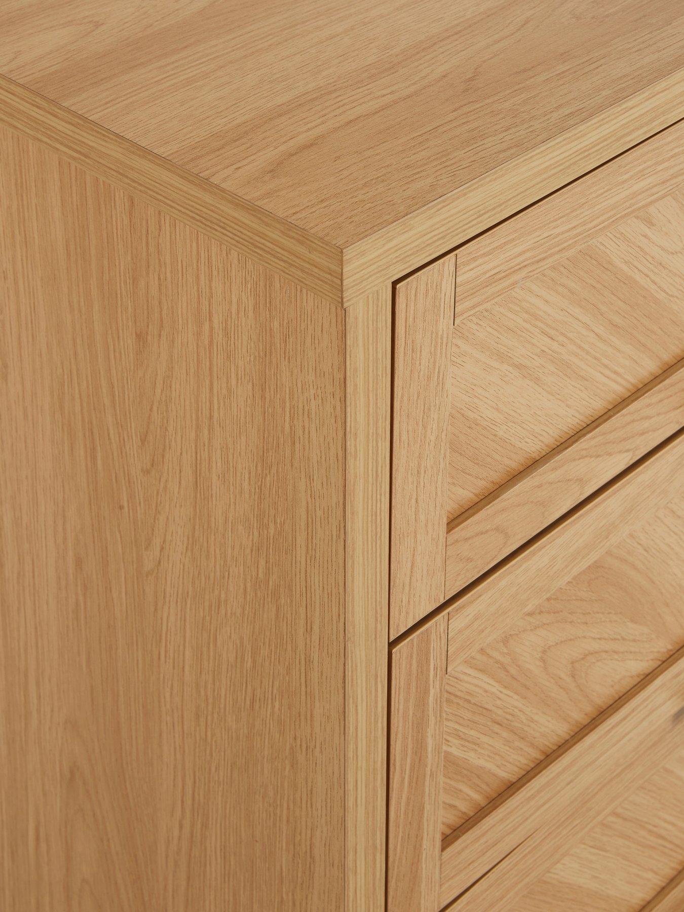 Image 5 of 7 of The Very Collection Chevry 4 Drawer Chest - Oak
