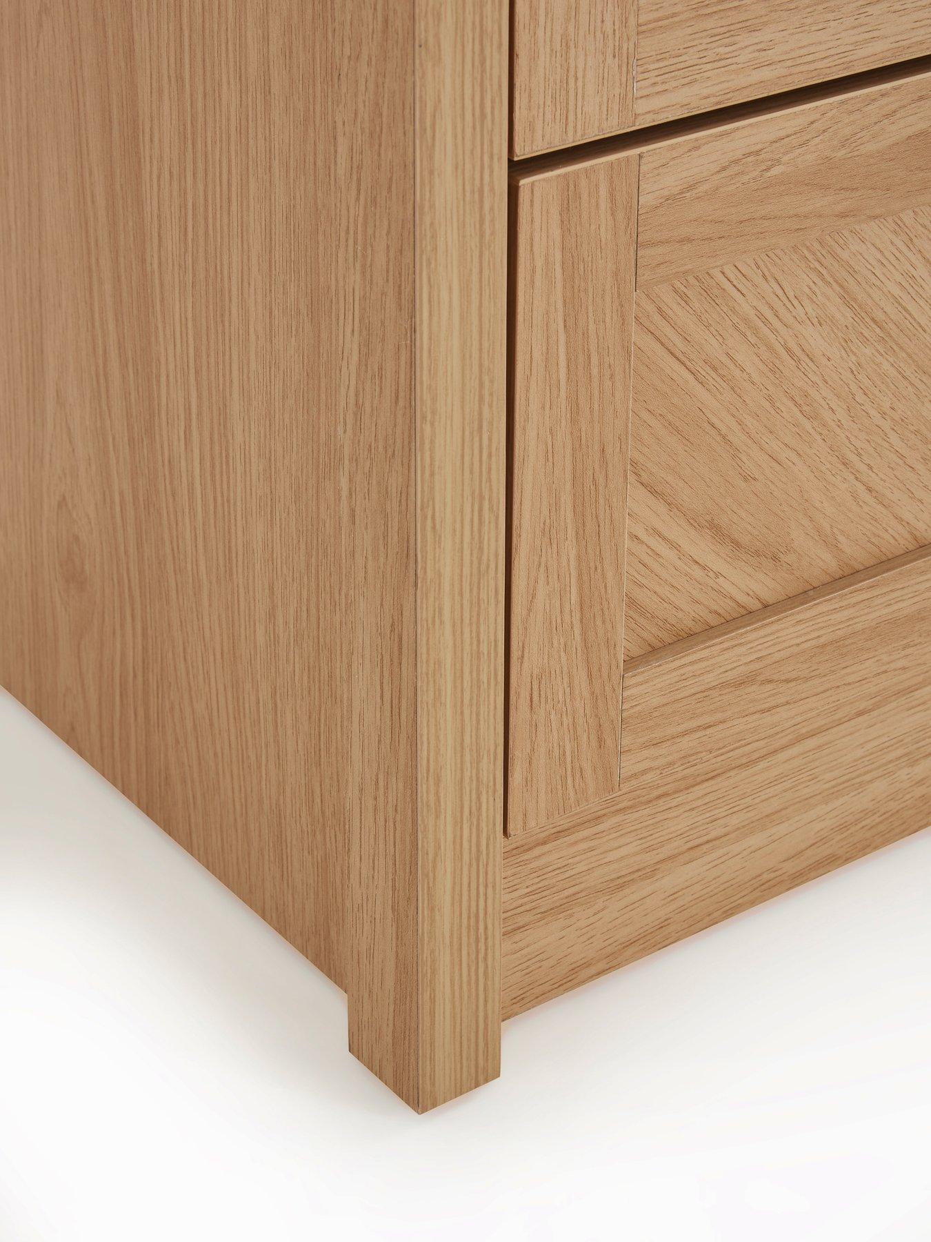 Image 7 of 7 of The Very Collection Chevry 4 Drawer Chest - Oak