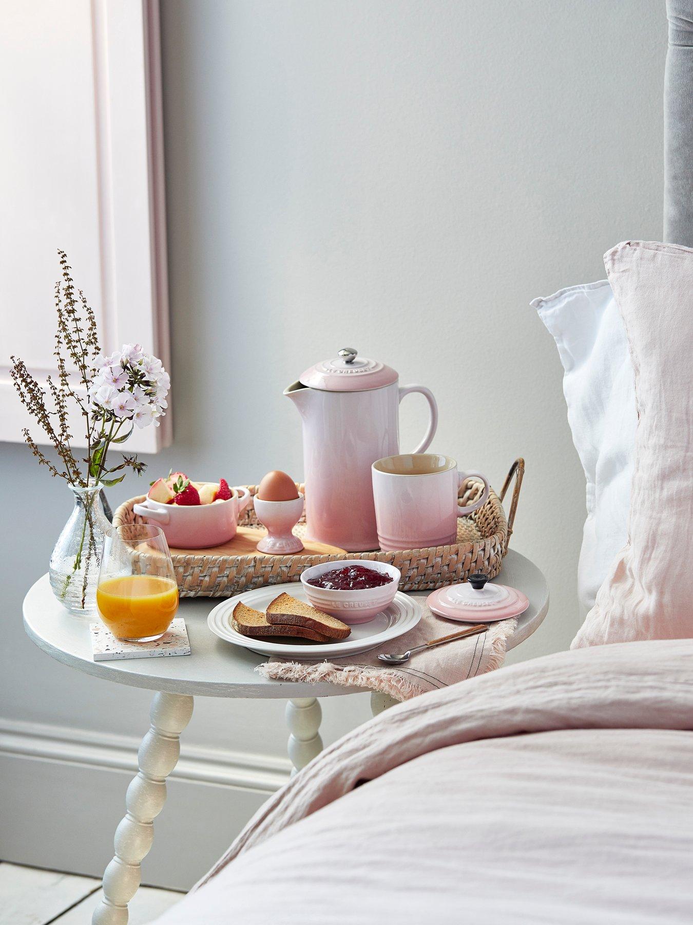 le-creuset-set-of-4-stoneware-mugs-shell-pink