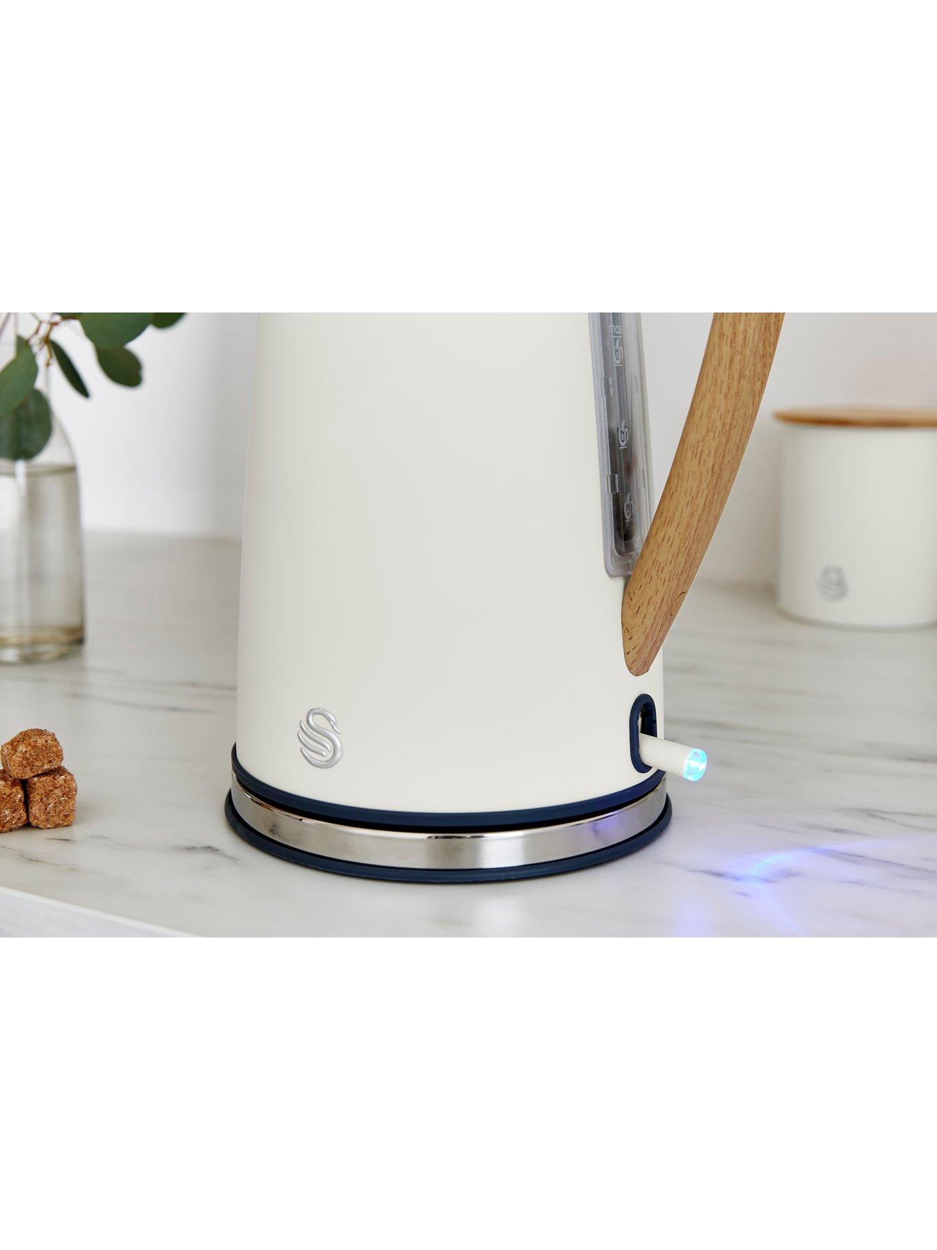 Image 6 of 6 of Swan EEJB153 Nordic 4 Slice Toaster and Kettle Set - White