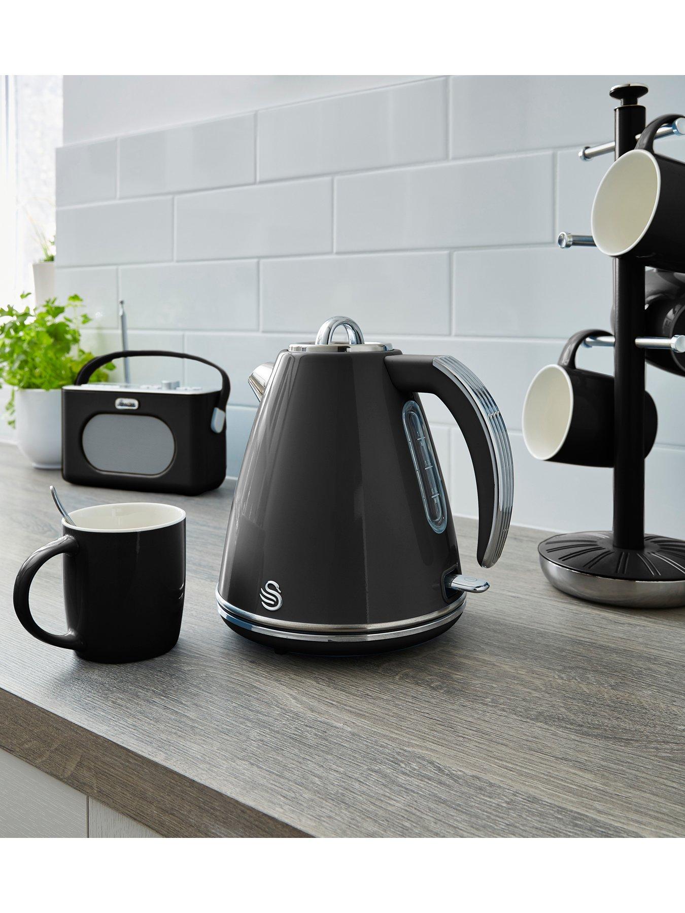 Image 4 of 6 of Swan EEJB293 Retro Style 2-Slice Toaster and Jug Kettle Set -Black