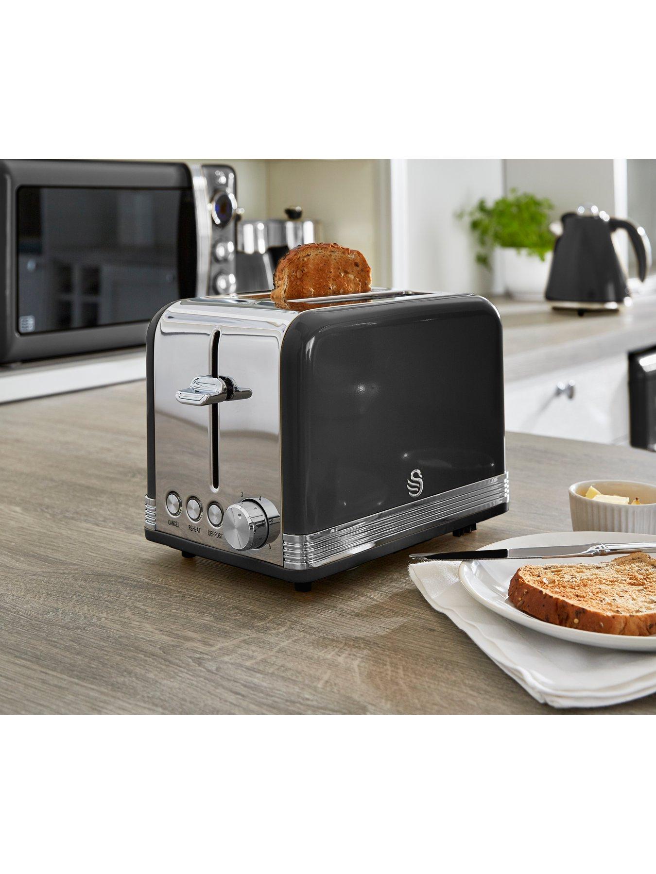 Image 5 of 6 of Swan EEJB293 Retro Style 2-Slice Toaster and Jug Kettle Set -Black
