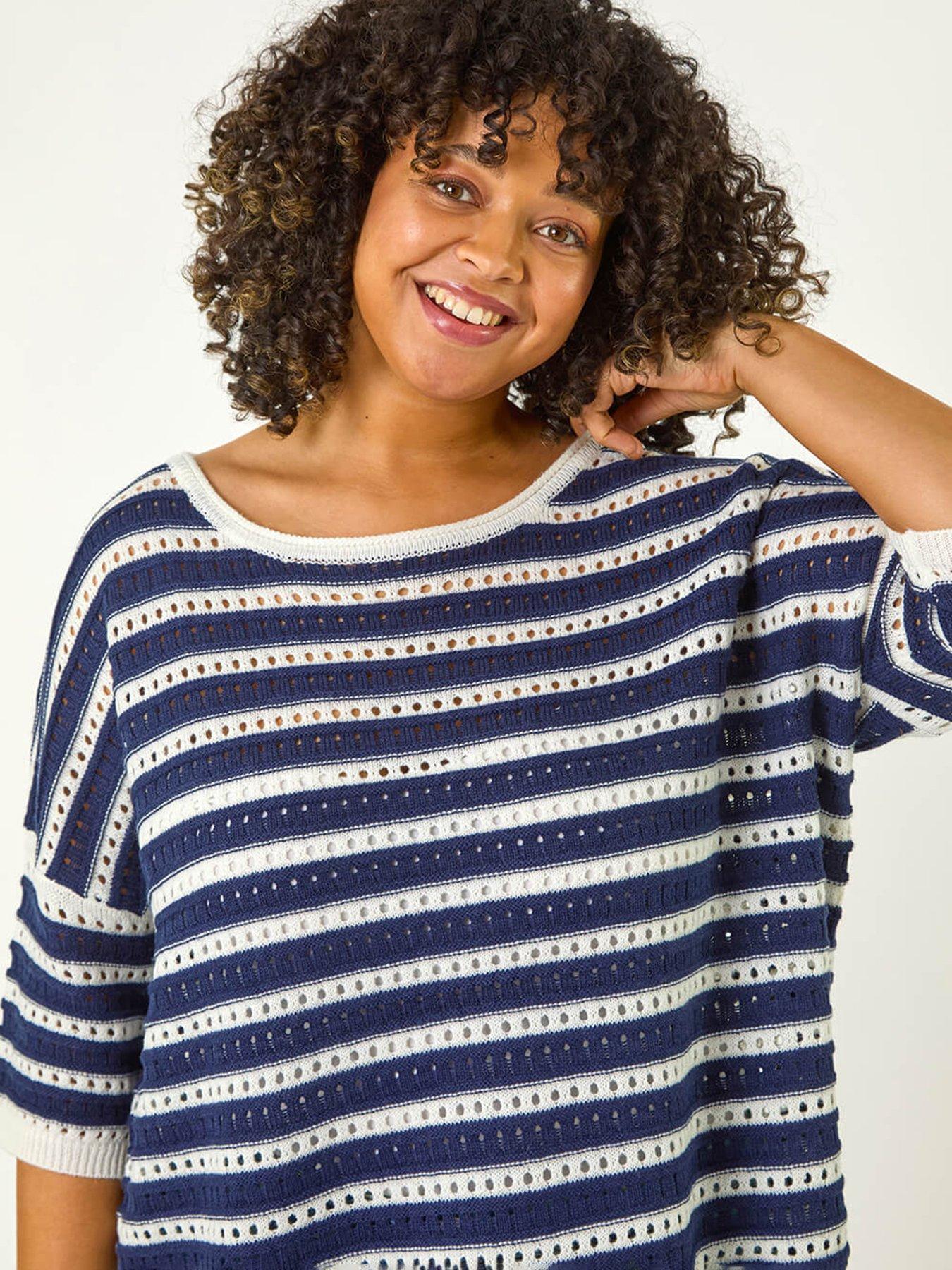 roman-curve-crochet-stripe-knit-top-navyoutfit