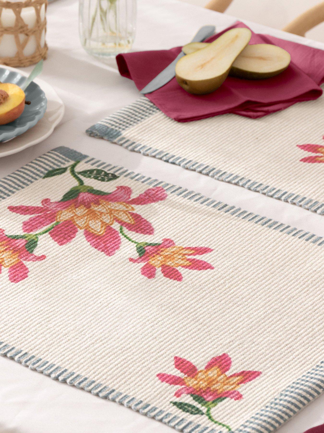 furn-claudia-indooroutdoor-placemats-ndash-set-of-4