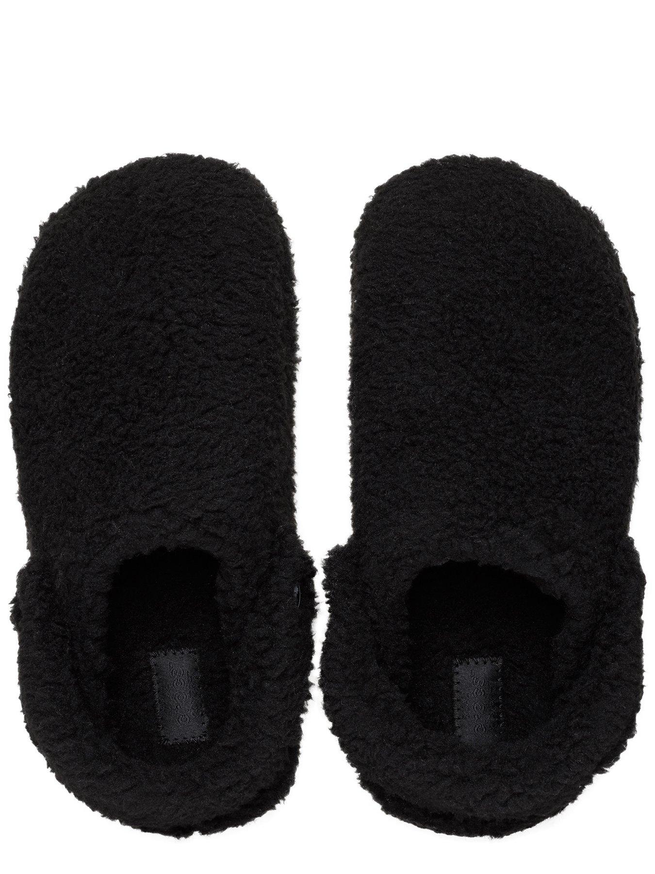 crocs-mens-classic-cozzzy-slippersnbsp--blackoutfit