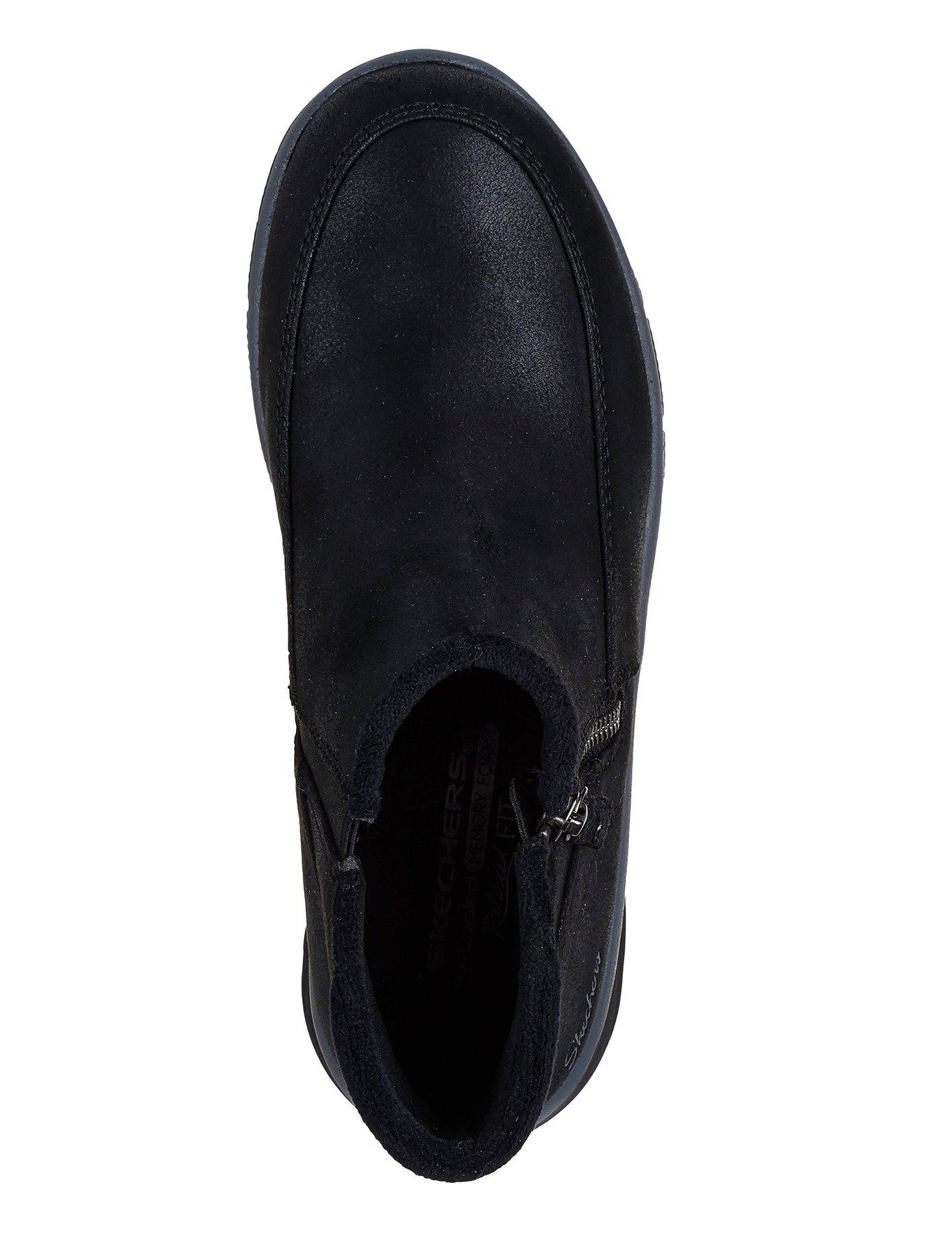 skechers-easy-going-into-fall-boot-blackoutfit