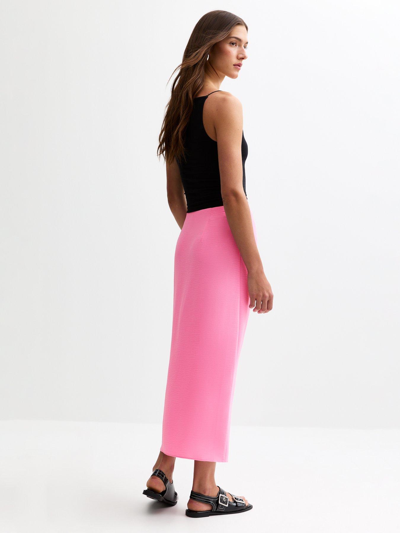 Image 2 of 4 of New Look Textured Ruffle Side Midi Skirt - Bright Pink