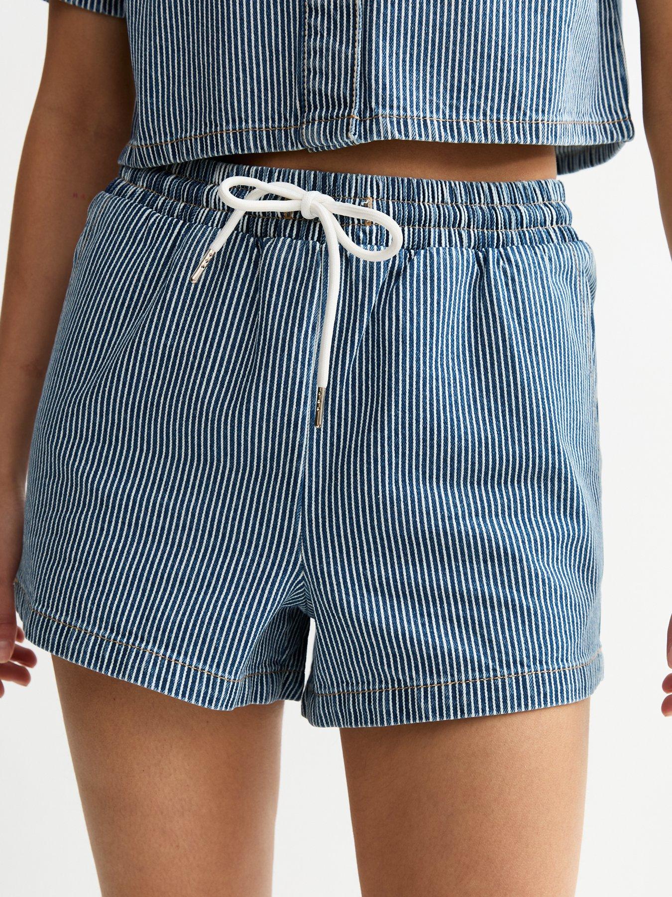 new-look-navy-stripe-print-drawstring-denim-shorts-blueoutfit