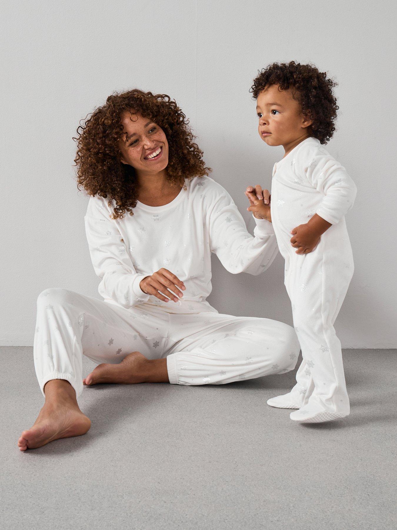 the-very-collection-womens-family-christmas-pyjama-soft-touch-foil-sweatshirt-and-joggers-white