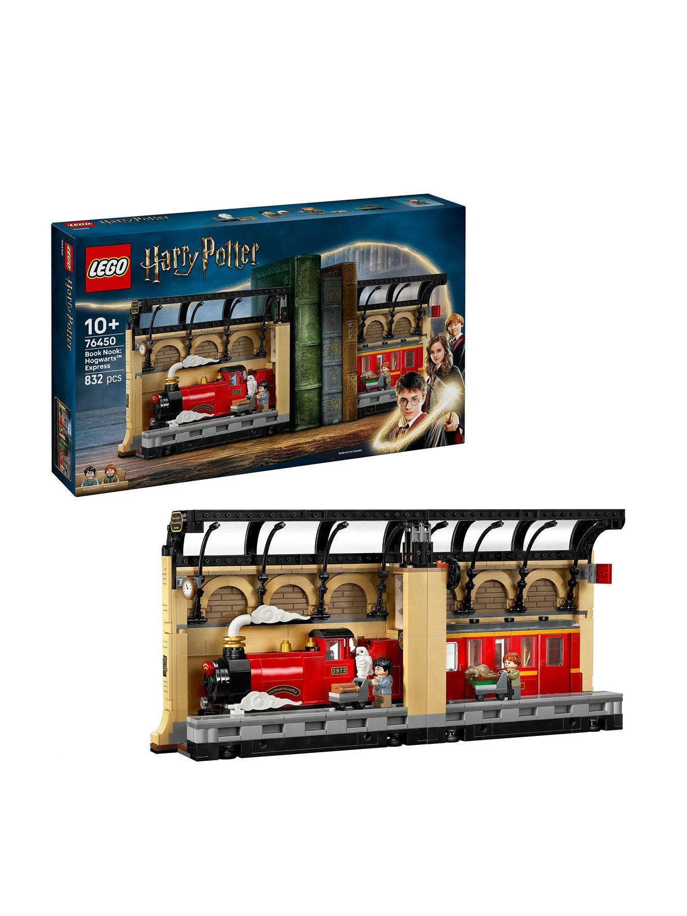 Image of LEGO Harry Potter Book Nook: Hogwarts Express Toy Set 76450