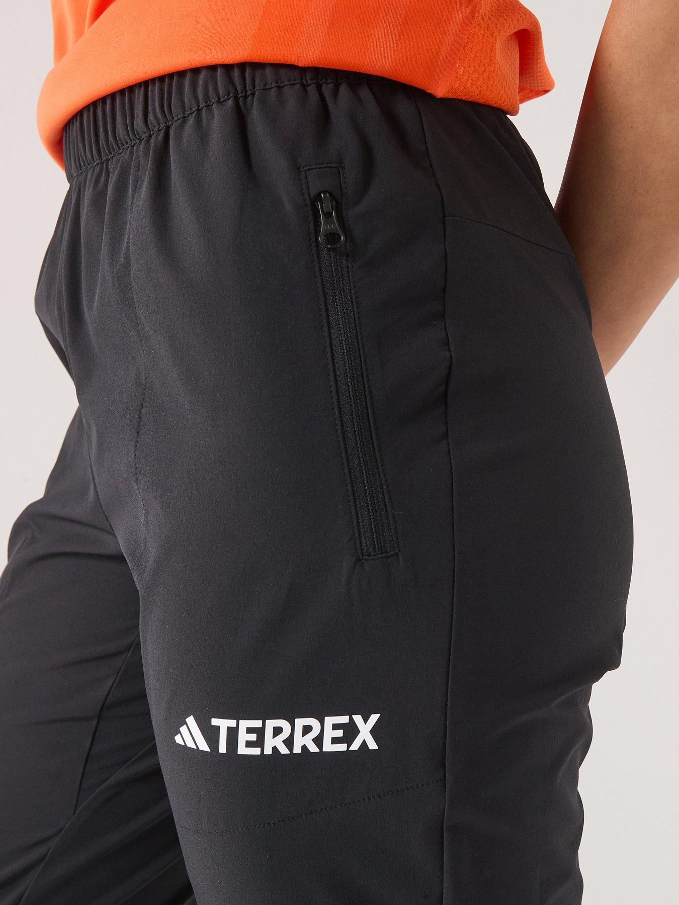 adidas-terrex-womens-outdoor-multi-essentials-stretch-joggers-blackoutfit