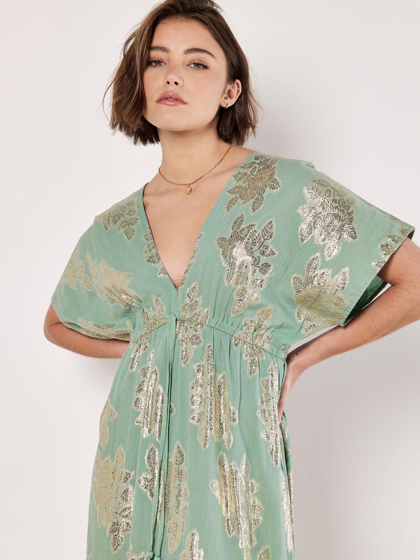 apricot-luminous-floral-batwing-maxi-dress-greenoutfit